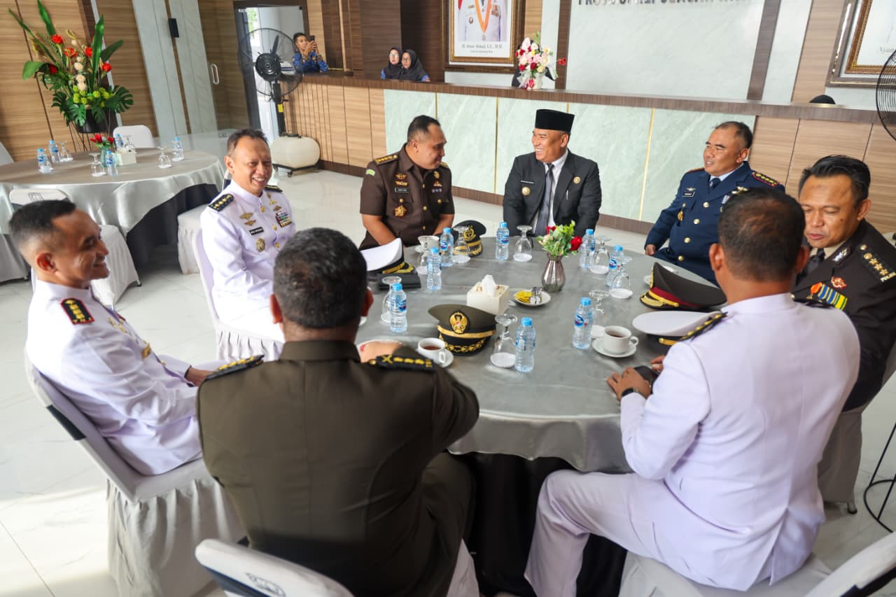 Wagub Nyanyang Pimpin Upacara Hari Lahir Pancasila 2026, Tegaskan Pancasila Fondasi Persatuan dan Perdamaian Dunia