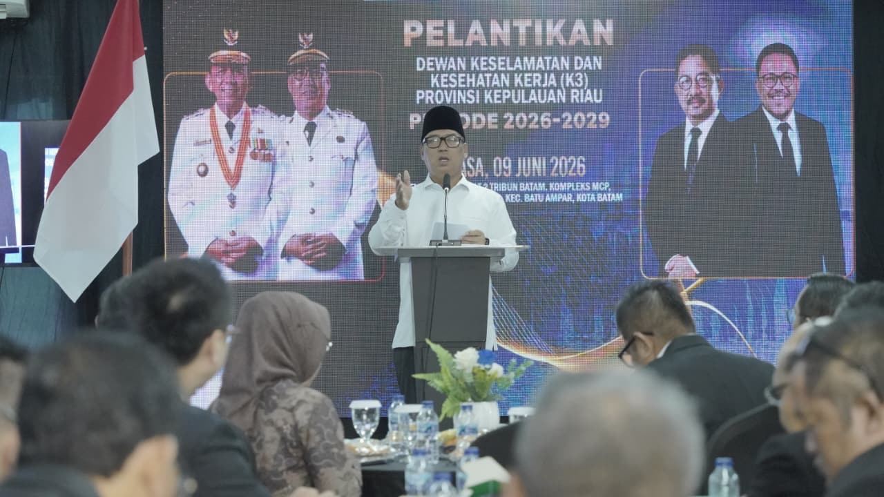Wagub Nyanyang Kukuhkan Dewan K3 Provinsi Kepri, Dorong Budaya Keselamatan Kerja di Sektor Industri Berisiko Tinggi