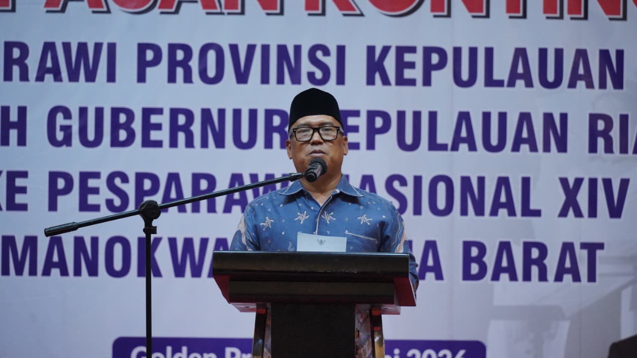 Wagub Nyanyang Lepas Kontingen Pesparawi Kepri ke Ajang Nasional di Manokwari
