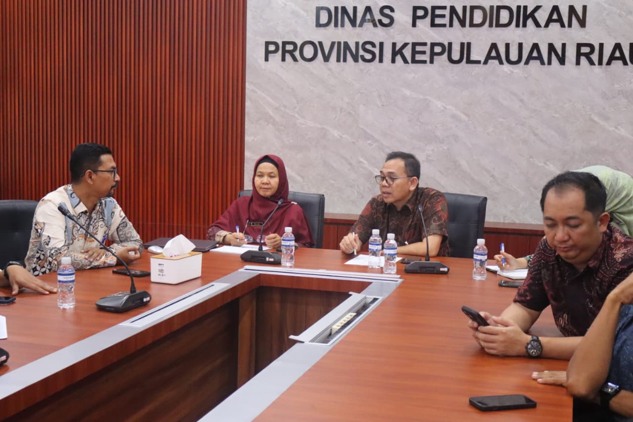 Dinas Pendidikan Kepri Terima Kunjungan Tim Monev Inspektorat Terkait Stranas PK Bidang Pengadaan Barang dan Jasa