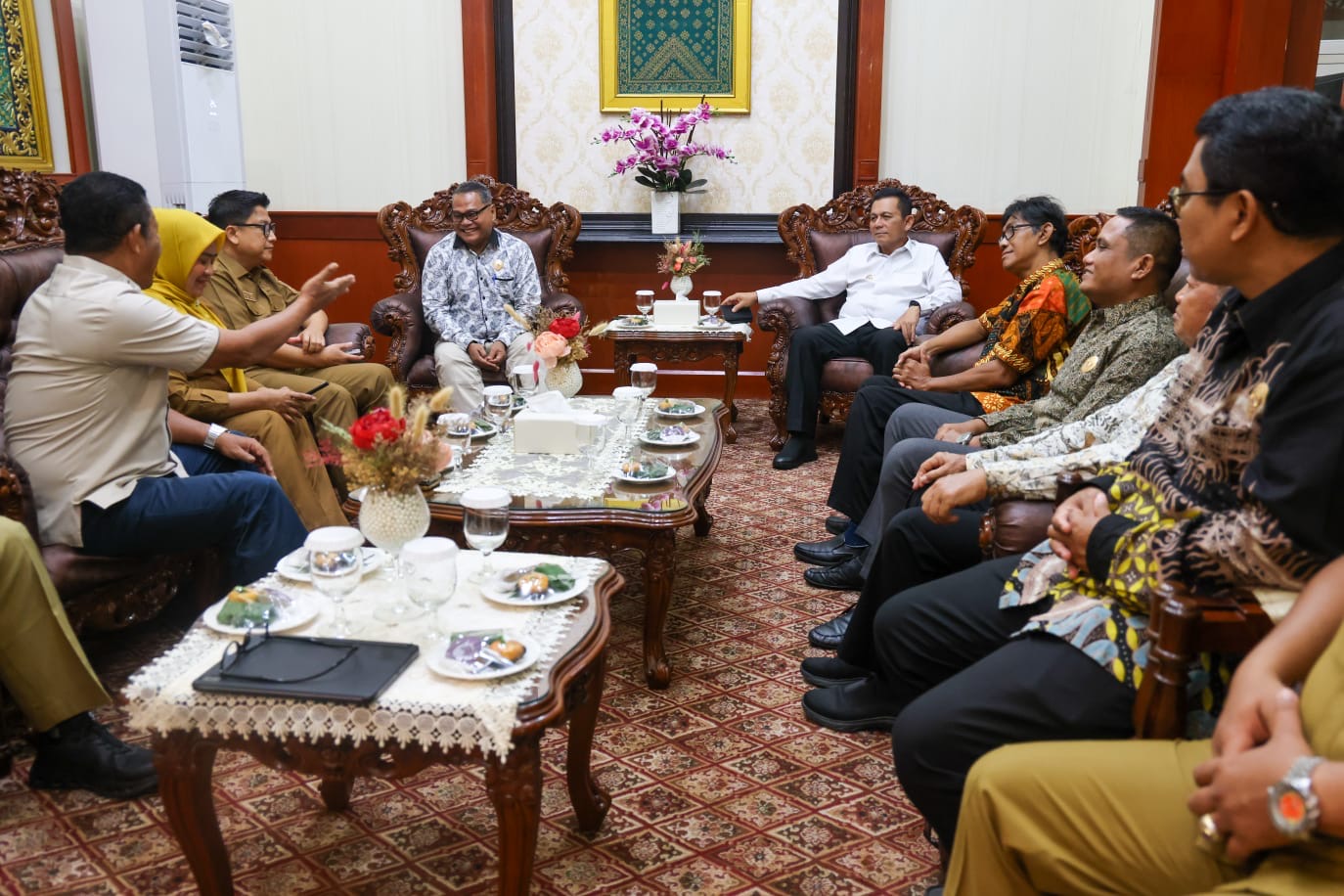 Terima Laporan KI Kepri, Gubernur Ansar Targetkan Seluruh OPD Raih Predikat Informatif pada 2026