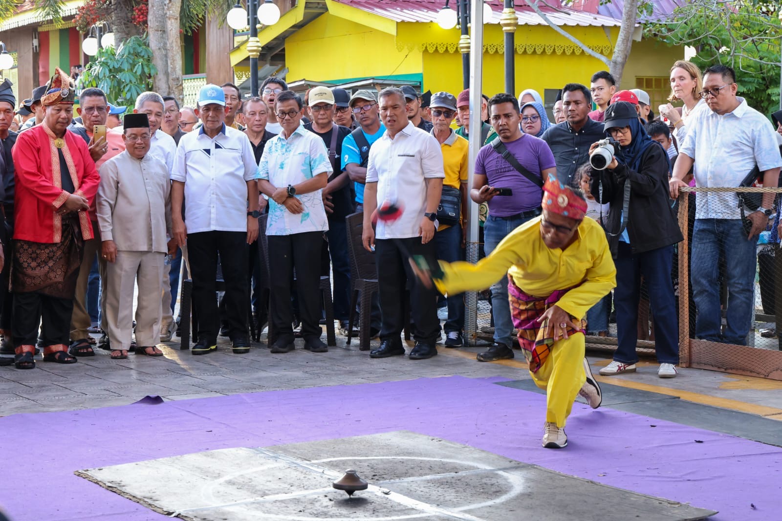 Gubernur Ansar Minta Permainan Rakyat Dikemas Baik, Dijadikan Daya Tarik Wisata Budaya