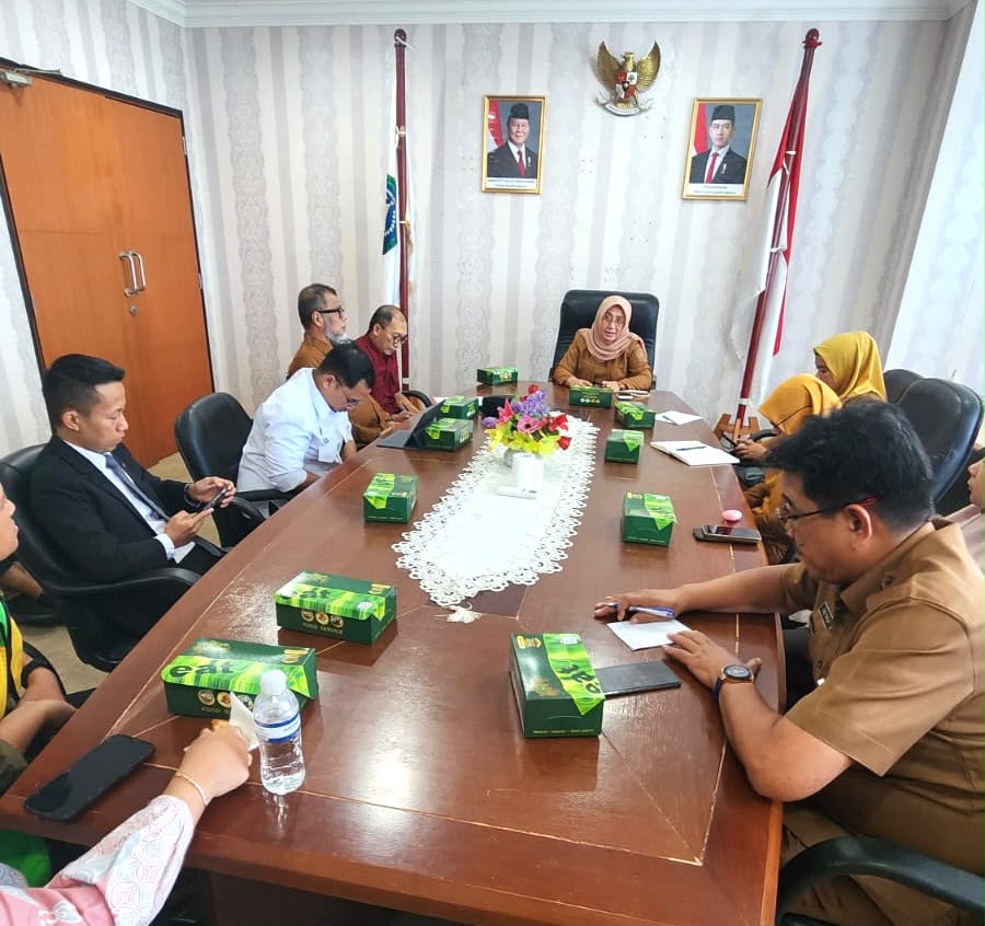 Kadis KP2KH Kepri Membuka Rapat Pemetaan Calon Pengelola dan Pendonor Gerakan Penyelamatan Pangan (Food Loss and Waste) di Kota Batam