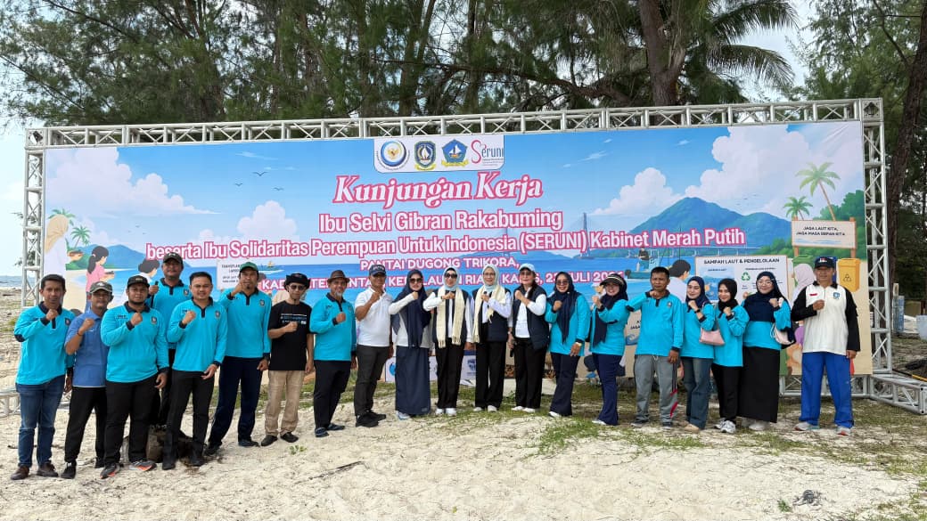 Aksi SEBASAH di Pantai Dugong, DKP Kepri Ajak Semua Pihak Jaga Kebersihan Laut dan Pesisir
