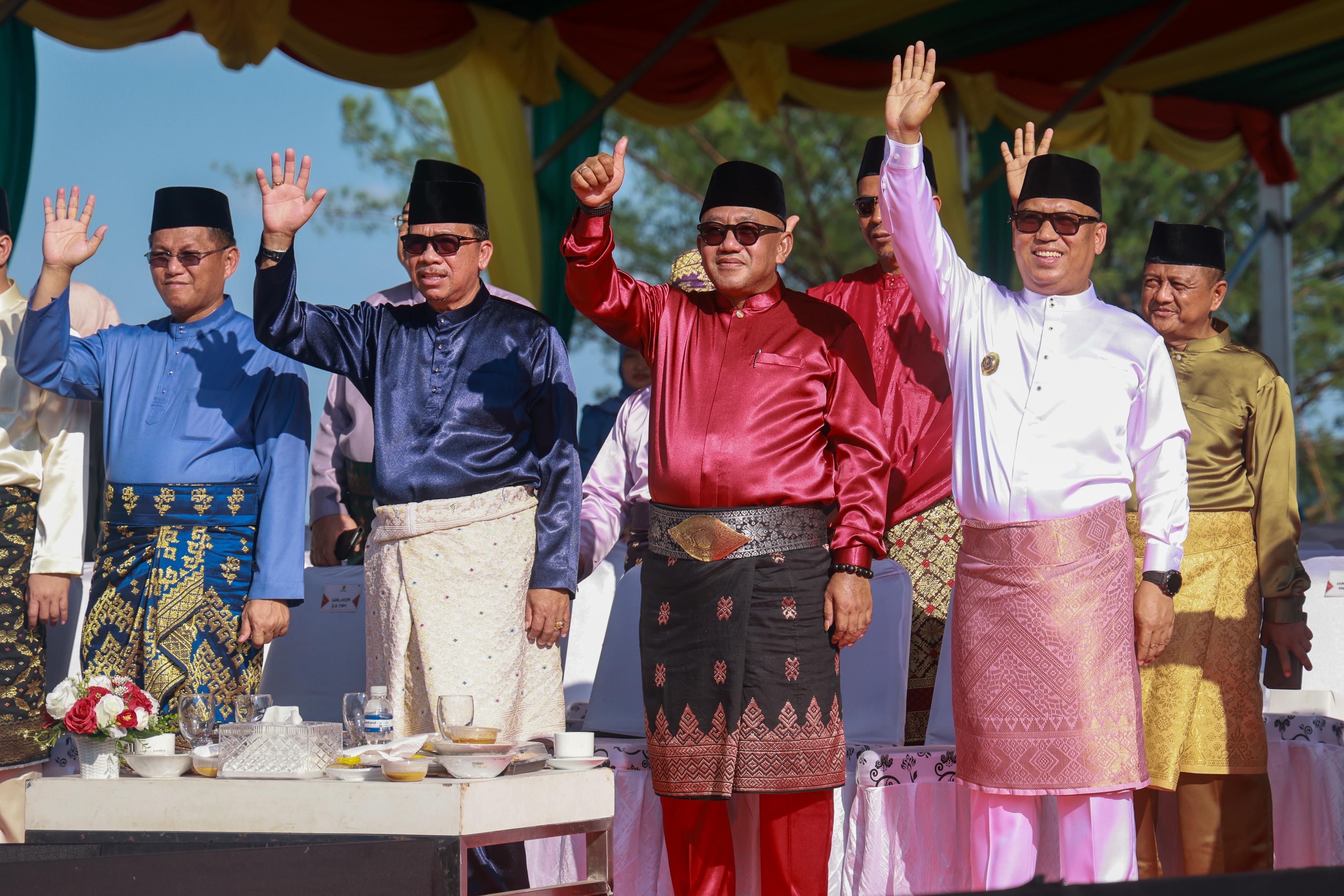 Kemeriahan Pawai Ta'aruf Tandai Dimulainya MTQ XII Tingkat Provinsi Kepri