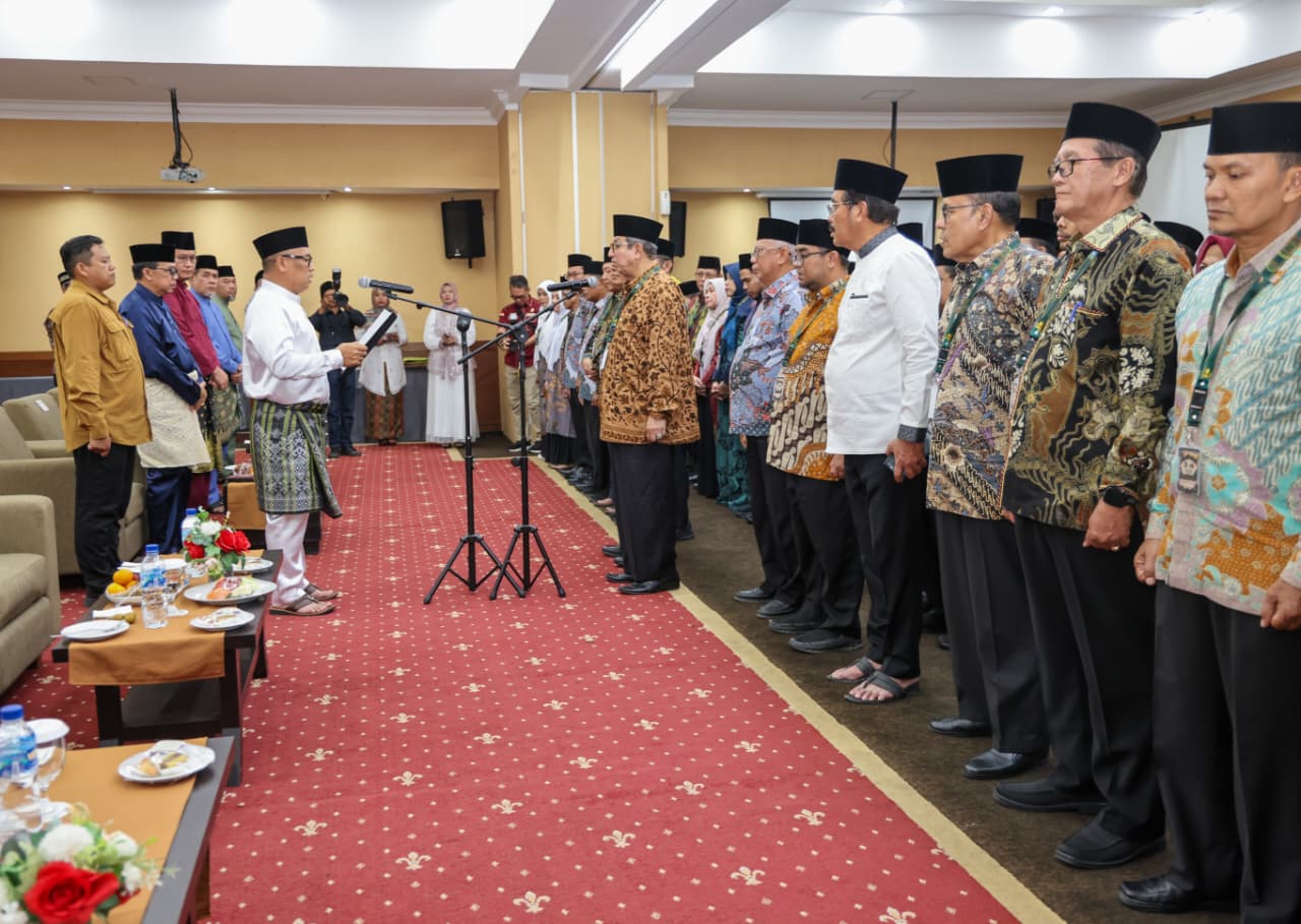 Wagub Nyanyang Lantik Dewan Hakim MTQ XII Kepri, Tekankan Objektivitas, Keadilan, dan Profesionalisme
