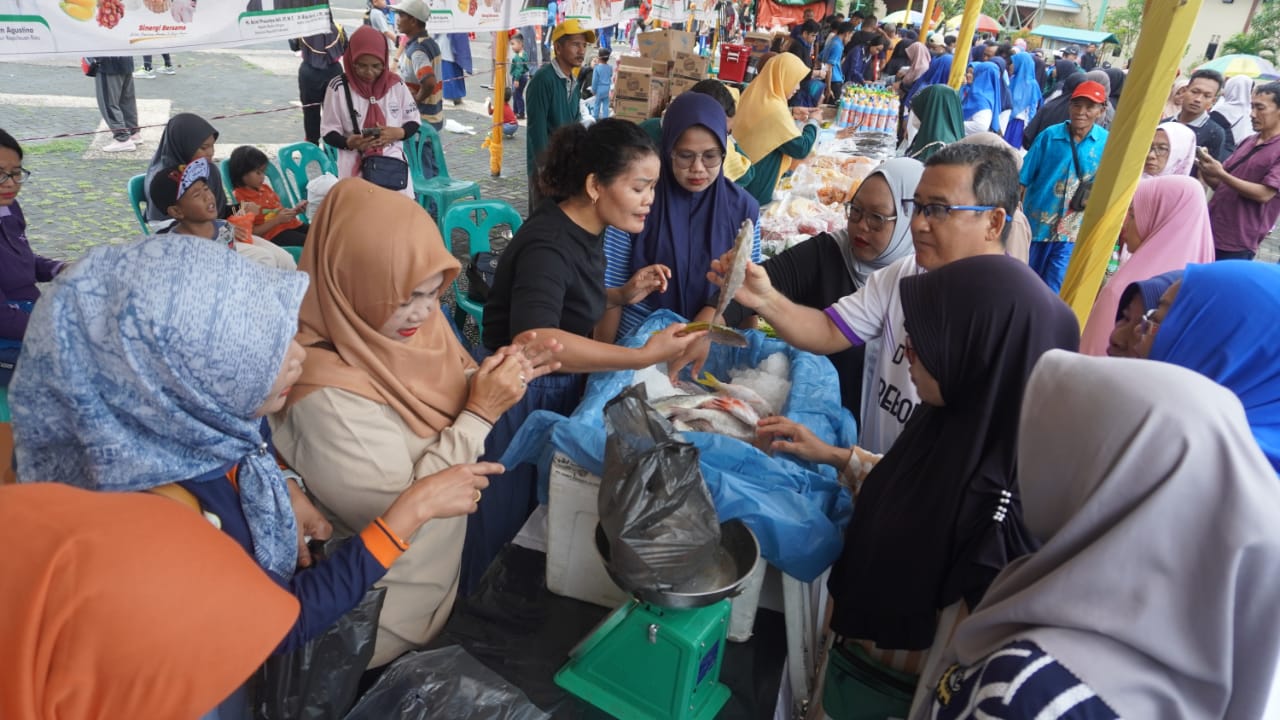 Dinas Kelautan dan Perikanan Provinsi Kepulauan Riau Ikut Ramaikan Pasar Murah Ramadhan di Kawasan Tugu Sirih, Tanjungpinang