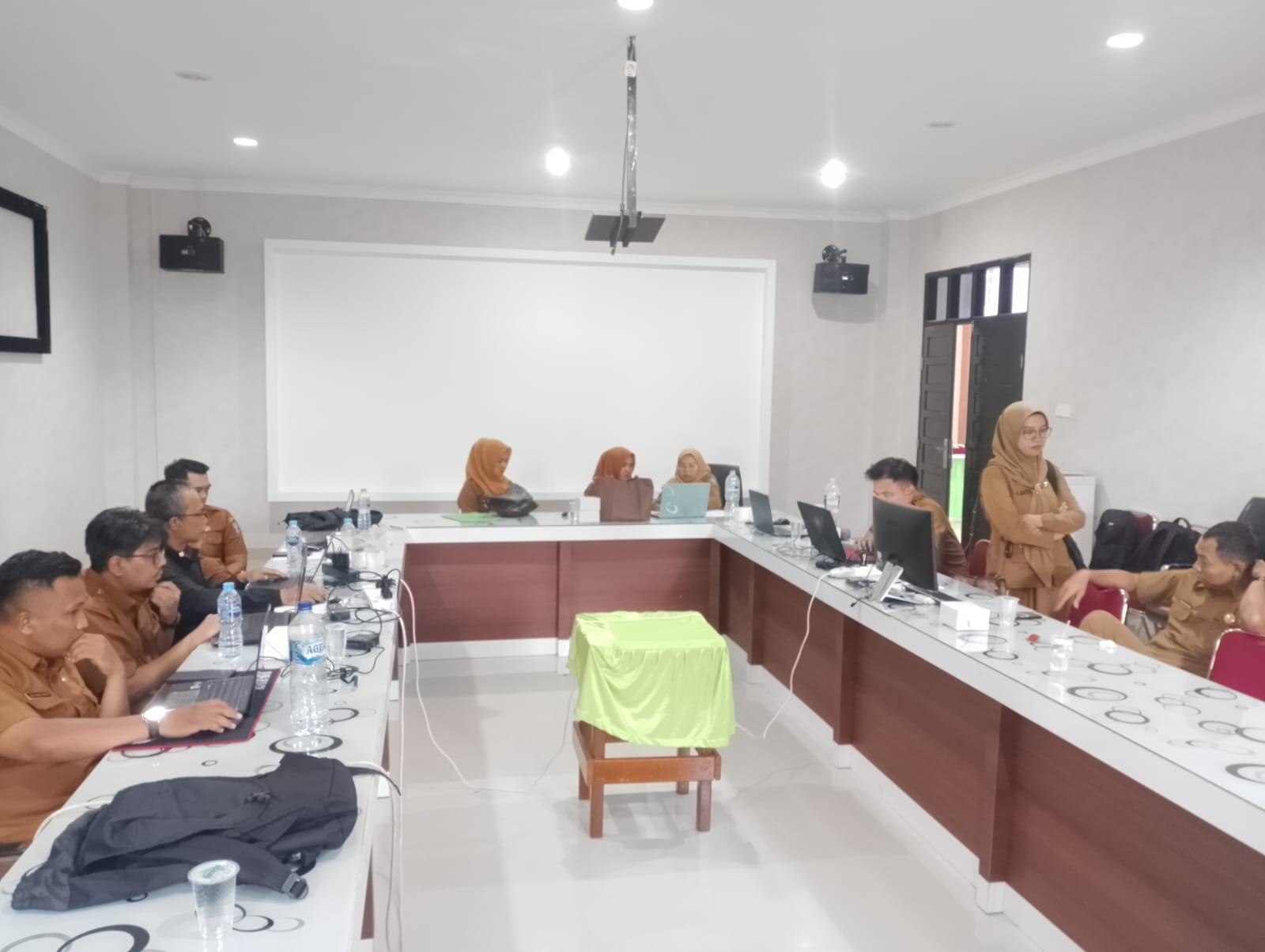 BKAD Kepri Gelar Sosialisasi Perda BMD dan FGD Penyusunan Standar Harga Satuan Tahun 2027