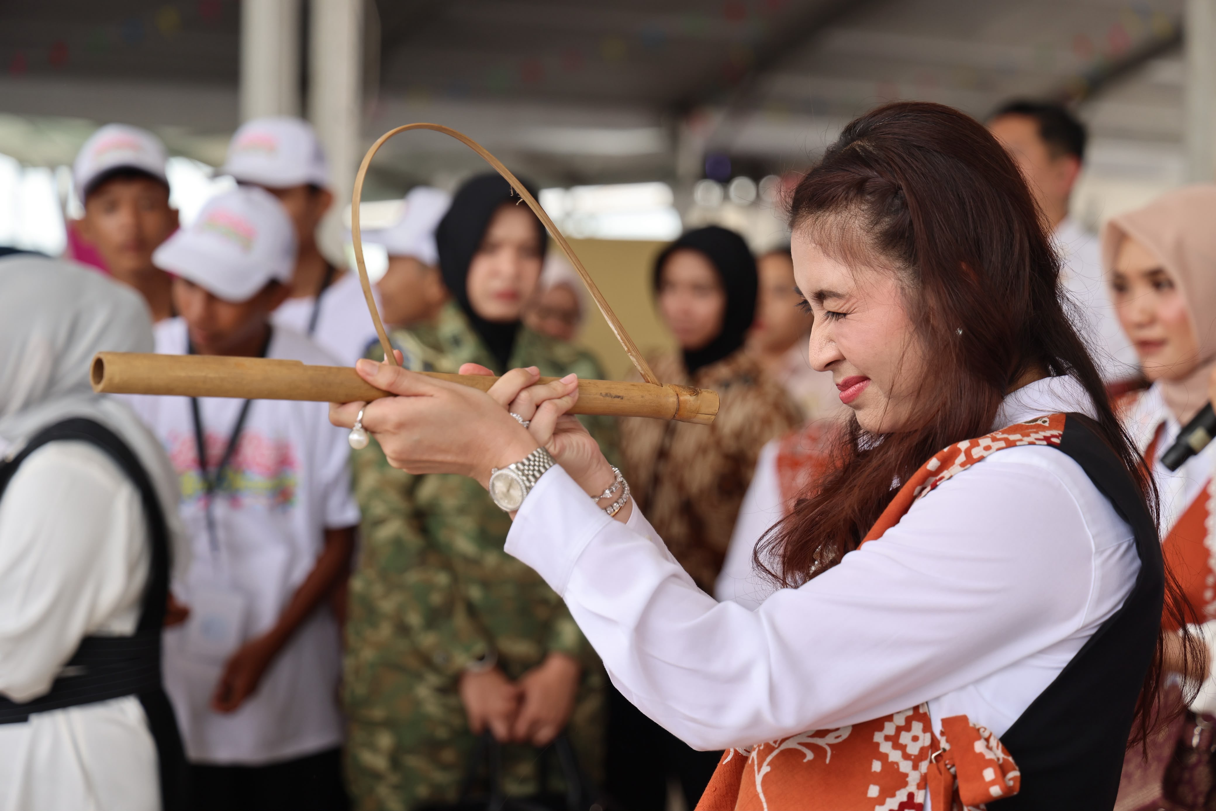 Selvi Gibran Bersama Seruni Kabinet Merah Putih Hadiri Puncak Hari Anak Nasional 2026 di Kepri