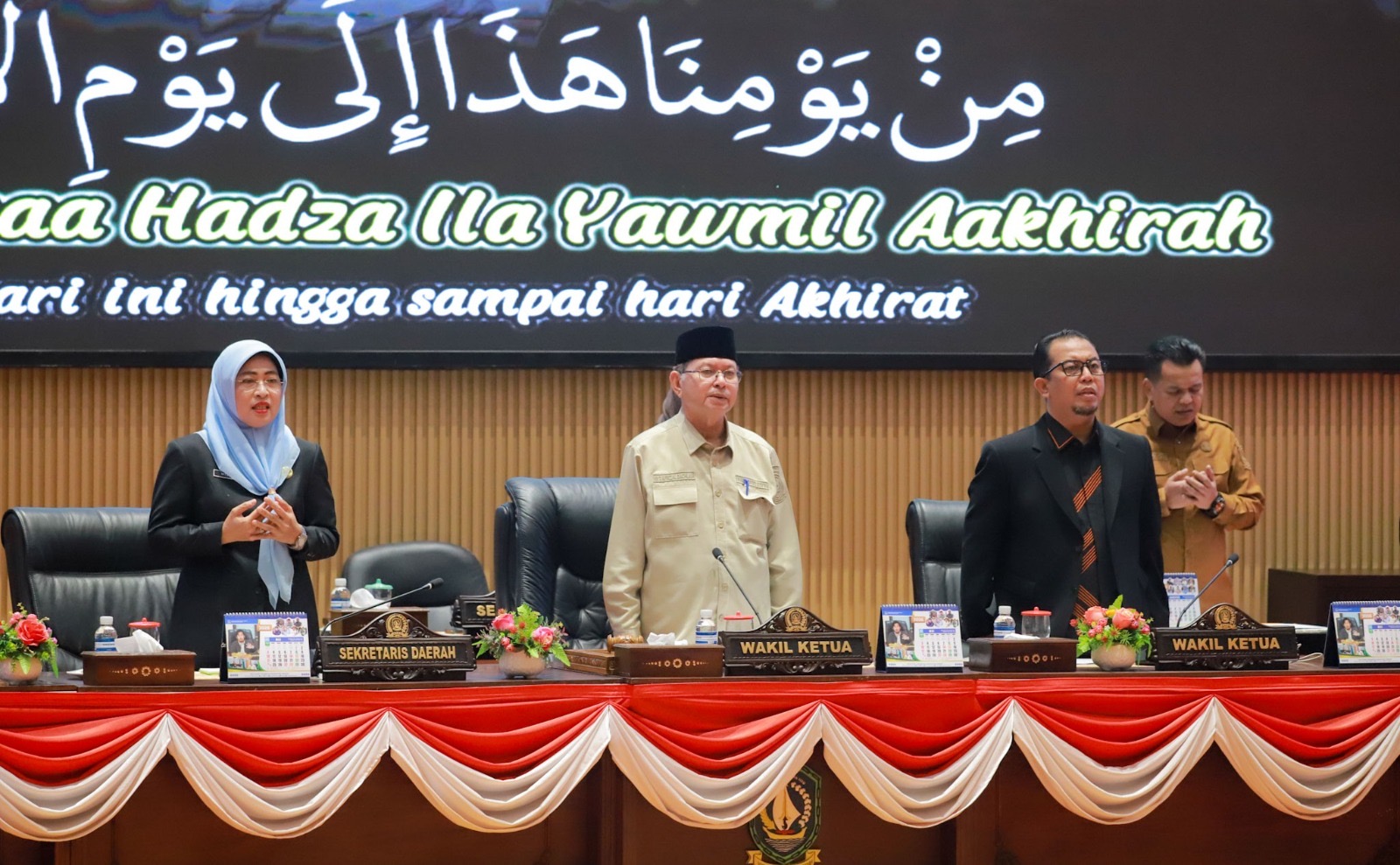 Sekda Misni Hadiri Paripurna Pandangan Umum Fraksi terhadap Ranperda LPP APBD Kepri 2025