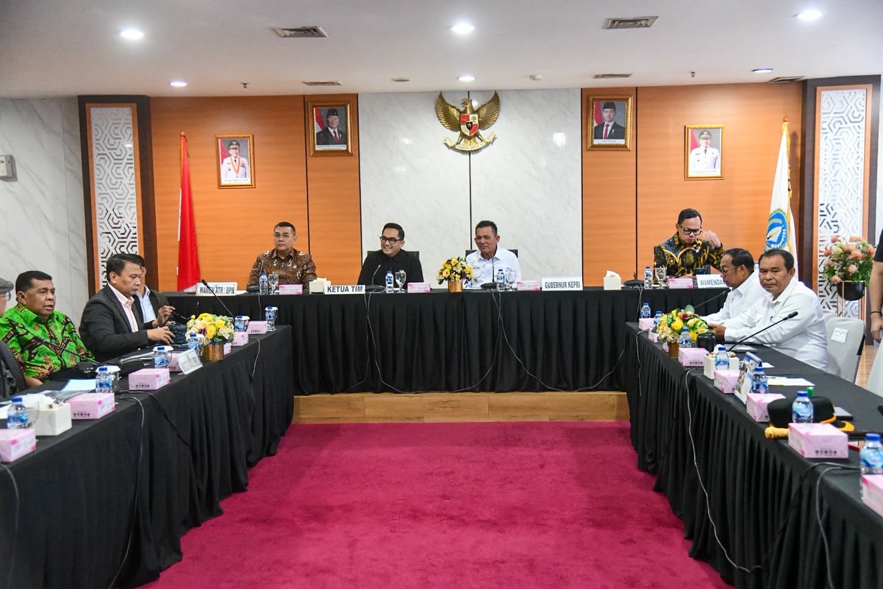 Terima Komisi II DPR RI, Gubernur Ansar Pastikan Program Nasional Berjalan Baik