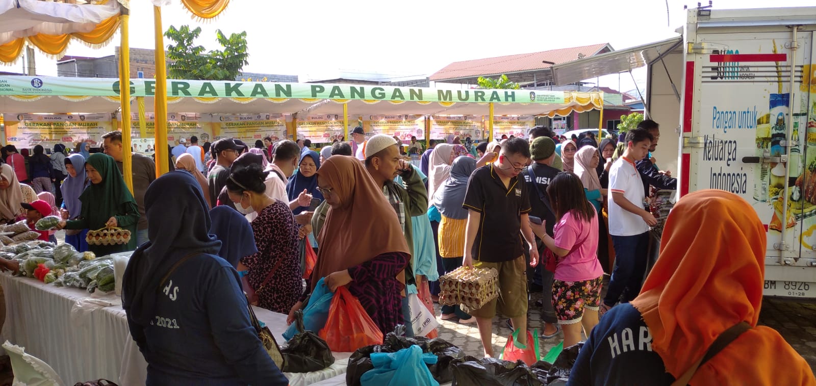 Warga Ganet Serbu Ikan Murah DKP Kepri, 150 Kg Ikan Ludes Terjual
