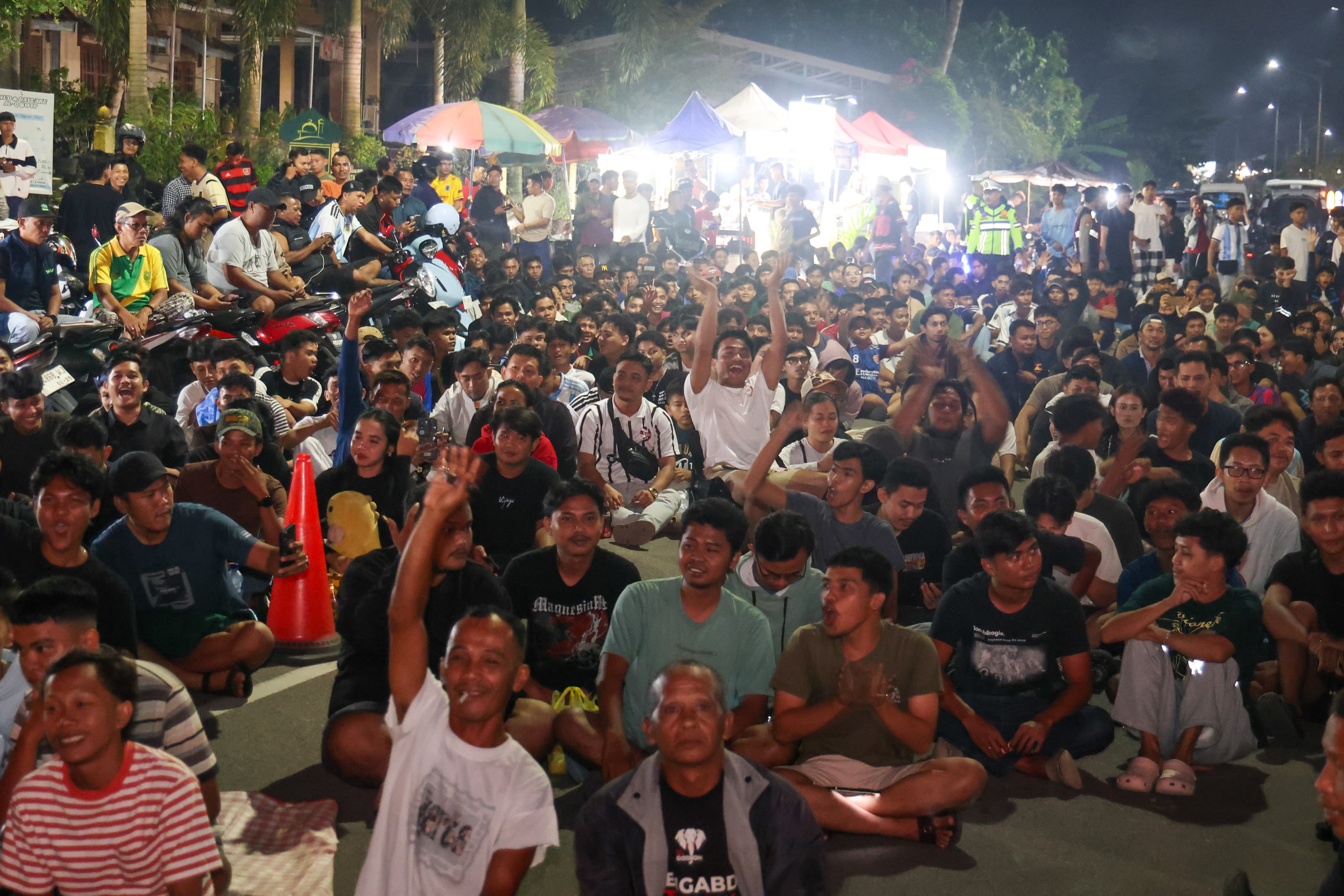 Antusiasme Warga Meriahkan Nobar Final Piala Dunia 2026 Bersama Gubernur Ansar Ahmad