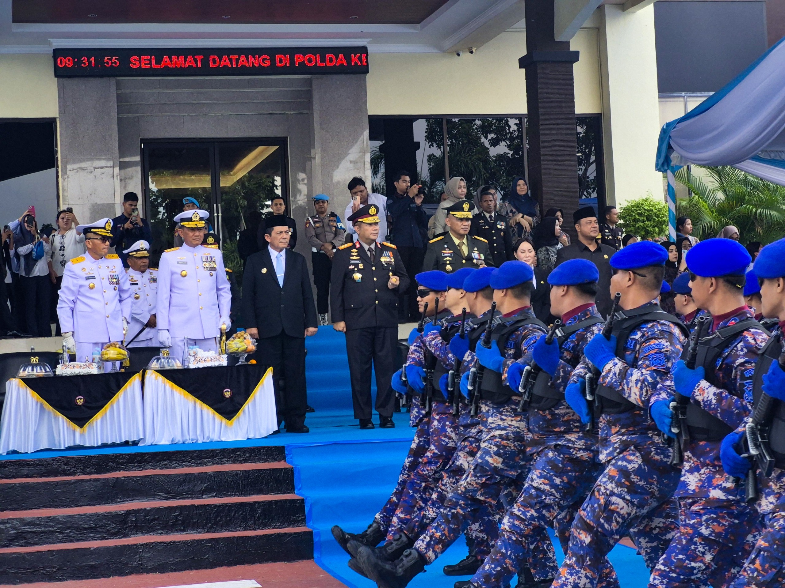 Hadiri Peringatan Hari Bayangkara Ke-80 di Mapolda Kepri, Gubernur Ansar: "Peran Polisi Vital Dalam Menjaga Keamanan, Kenyananan dan Kondusifitas Investasi"