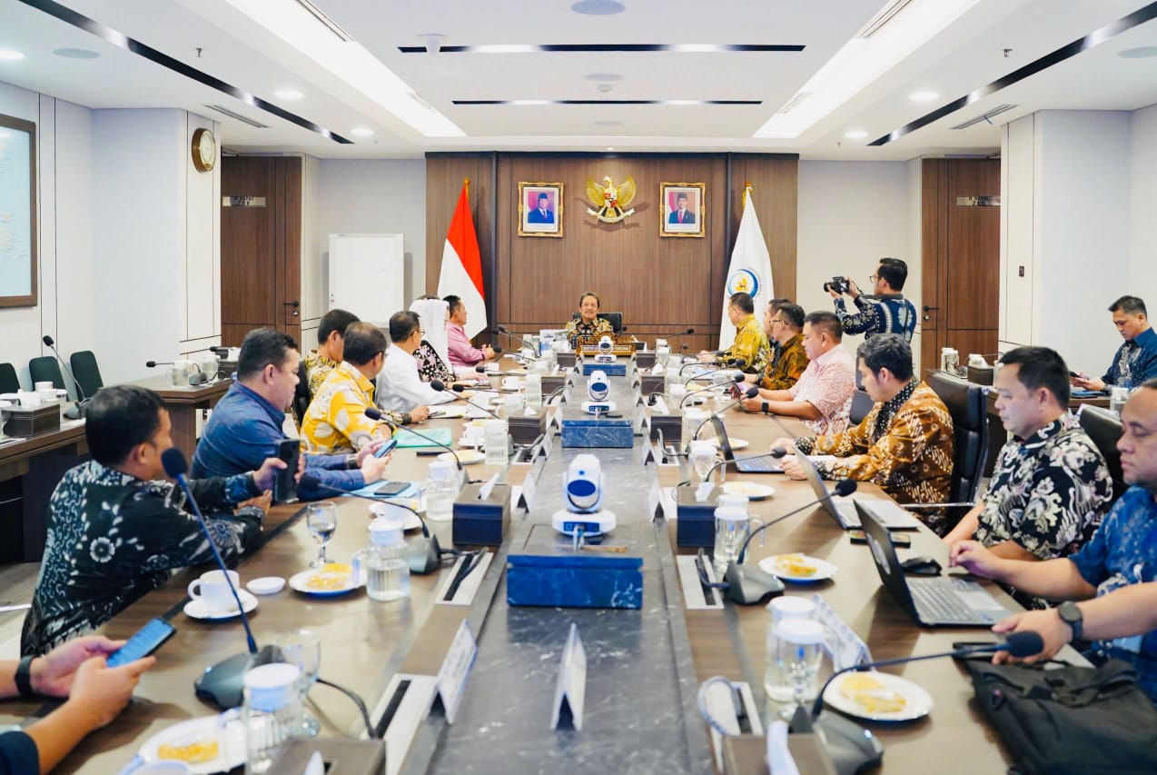 Kejar Target 100 Kampung Nelayan Merah Putih, Gubernur Ansar Usulkan 18 Lokasi Prioritas Baru ke KKP