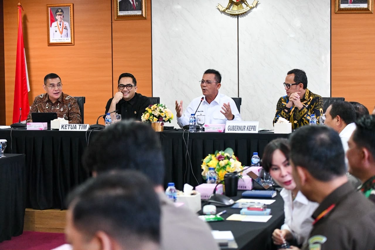 Terima Komisi II DPR RI, Gubernur Ansar Pastikan Program Nasional Berjalan Baik