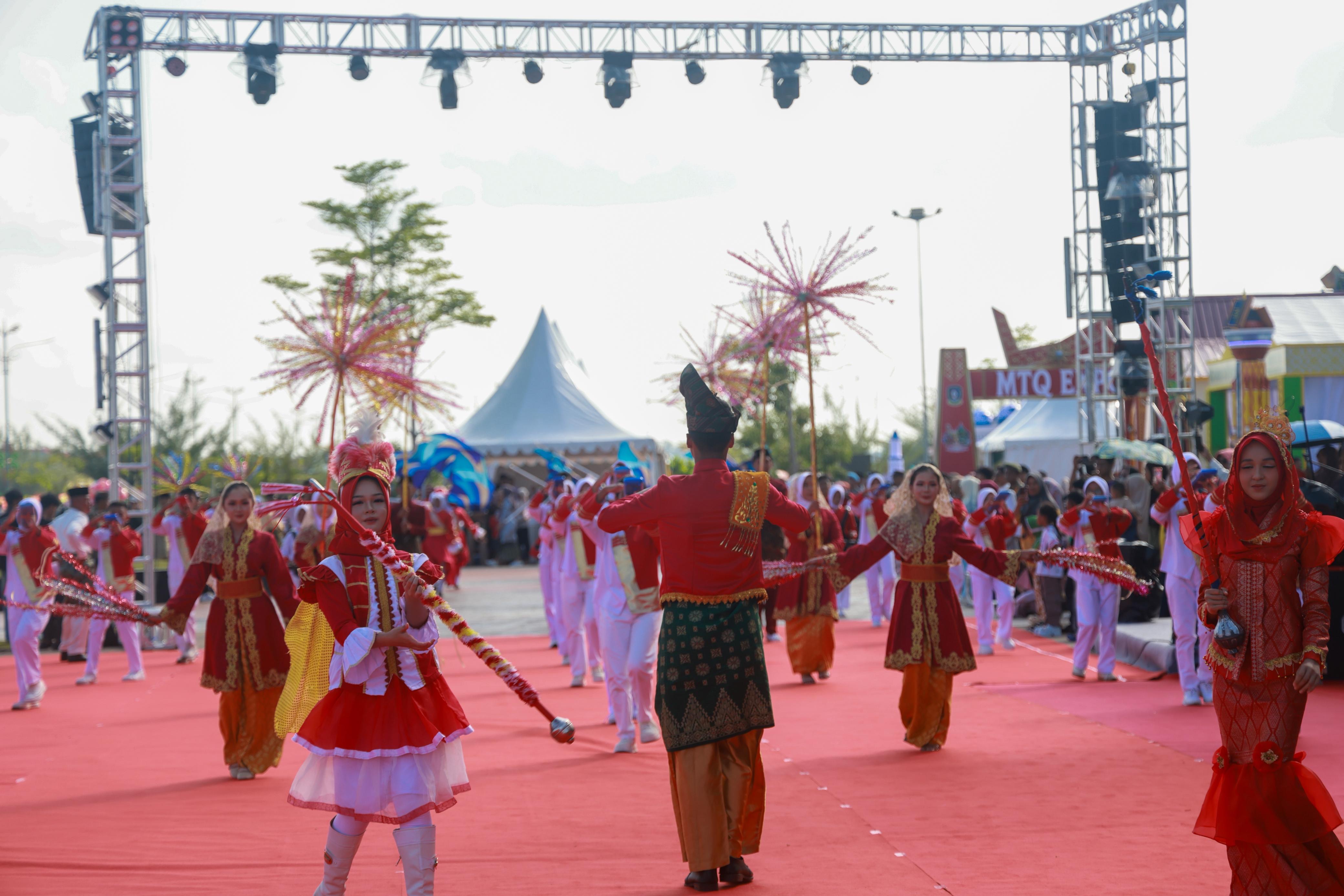 Kemeriahan Pawai Ta'aruf Tandai Dimulainya MTQ XII Tingkat Provinsi Kepri