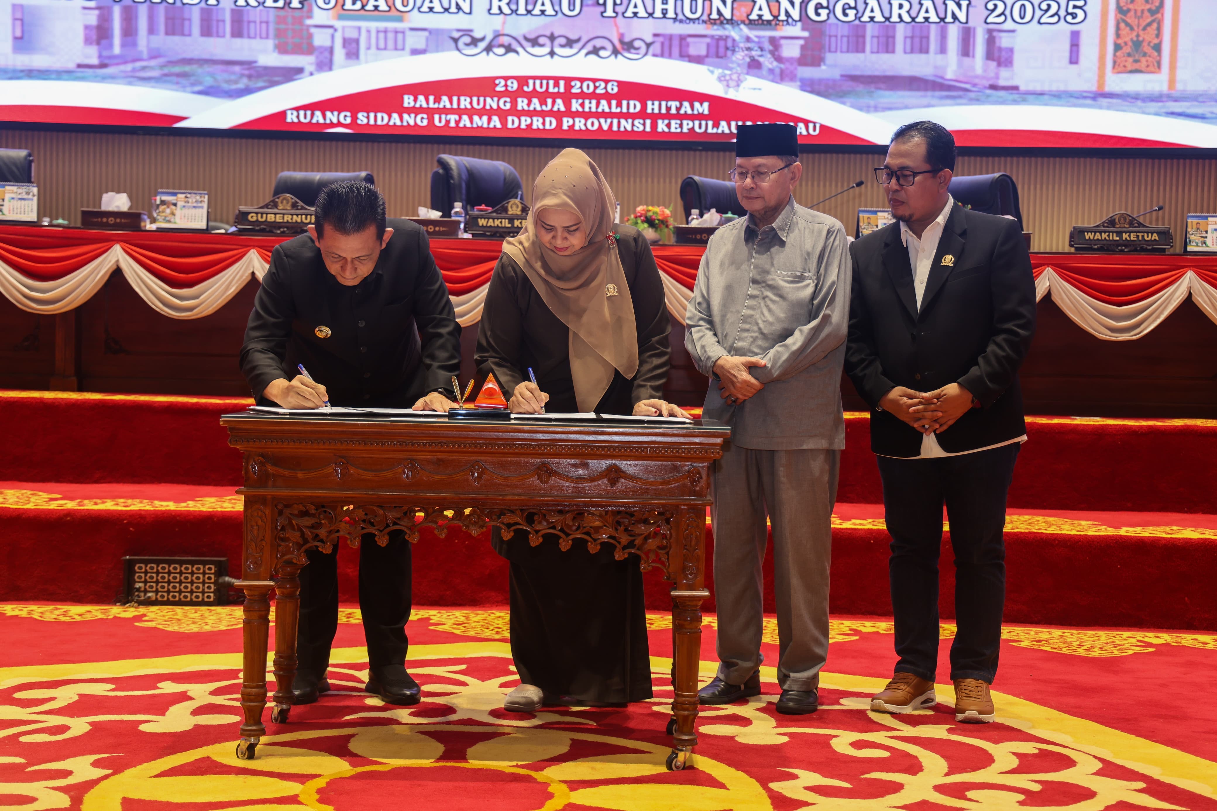 DPRD dan Pemprov Kepri Sepakati Ranperda Pertanggungjawaban APBD 2025 Jadi Perda