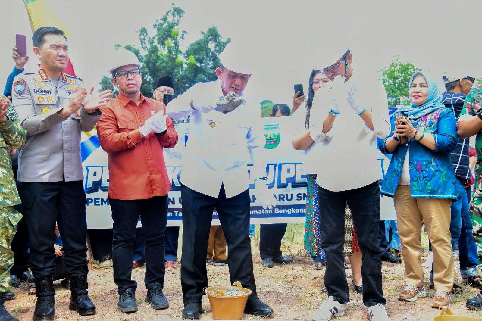 Pemprov Kepri Bangun 2 SMK Baru di Kota Batam, Gubernur Ansar Lakukan Peletakan Batu Pertama