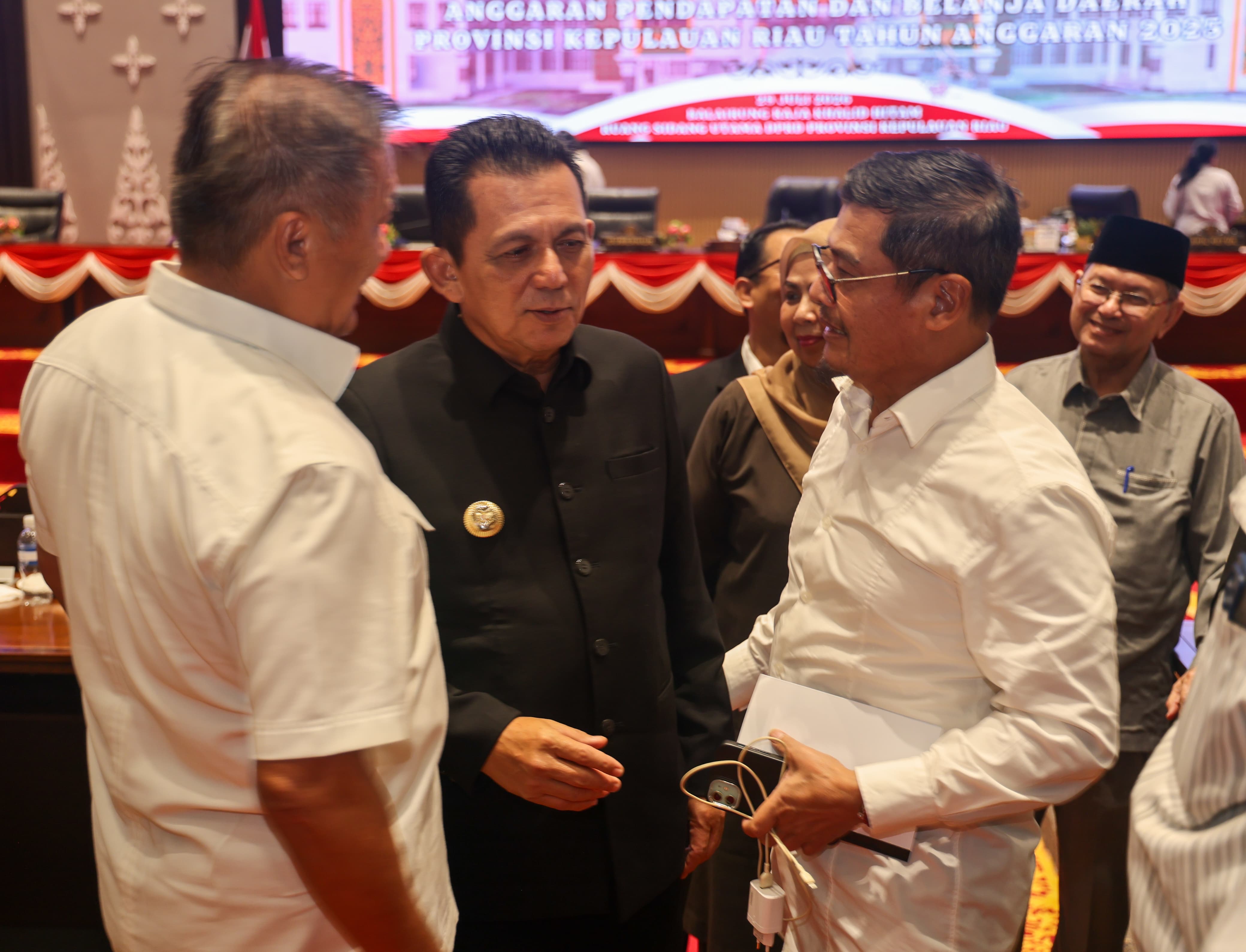 DPRD dan Pemprov Kepri Sepakati Ranperda Pertanggungjawaban APBD 2025 Jadi Perda