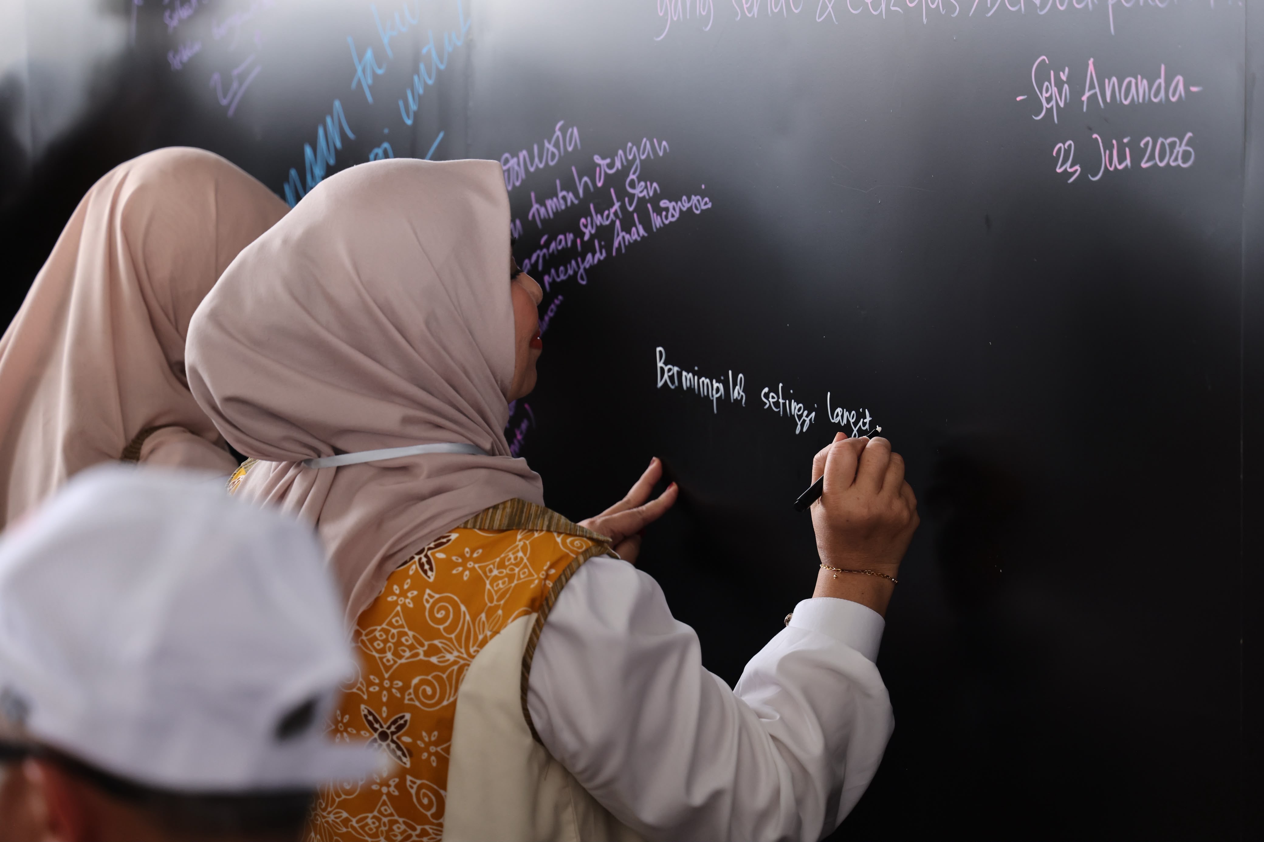 Selvi Gibran Bersama Seruni Kabinet Merah Putih Hadiri Puncak Hari Anak Nasional 2026 di Kepri