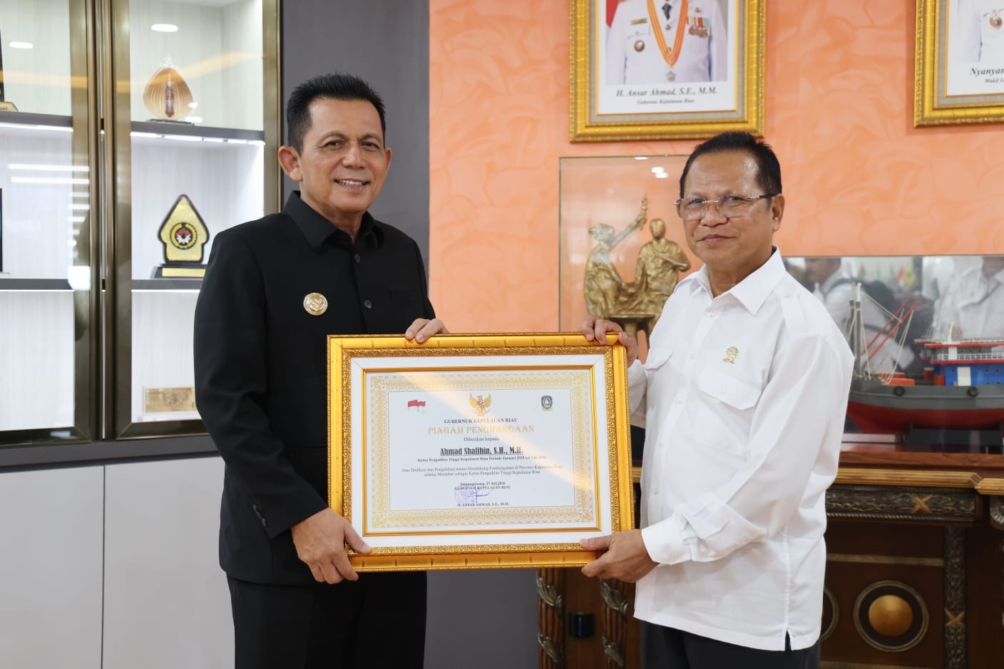 Gubernur Ansar Terima Silaturahmi Ketua Pengadilan Tinggi Kepri Jelang Pindah Tugas