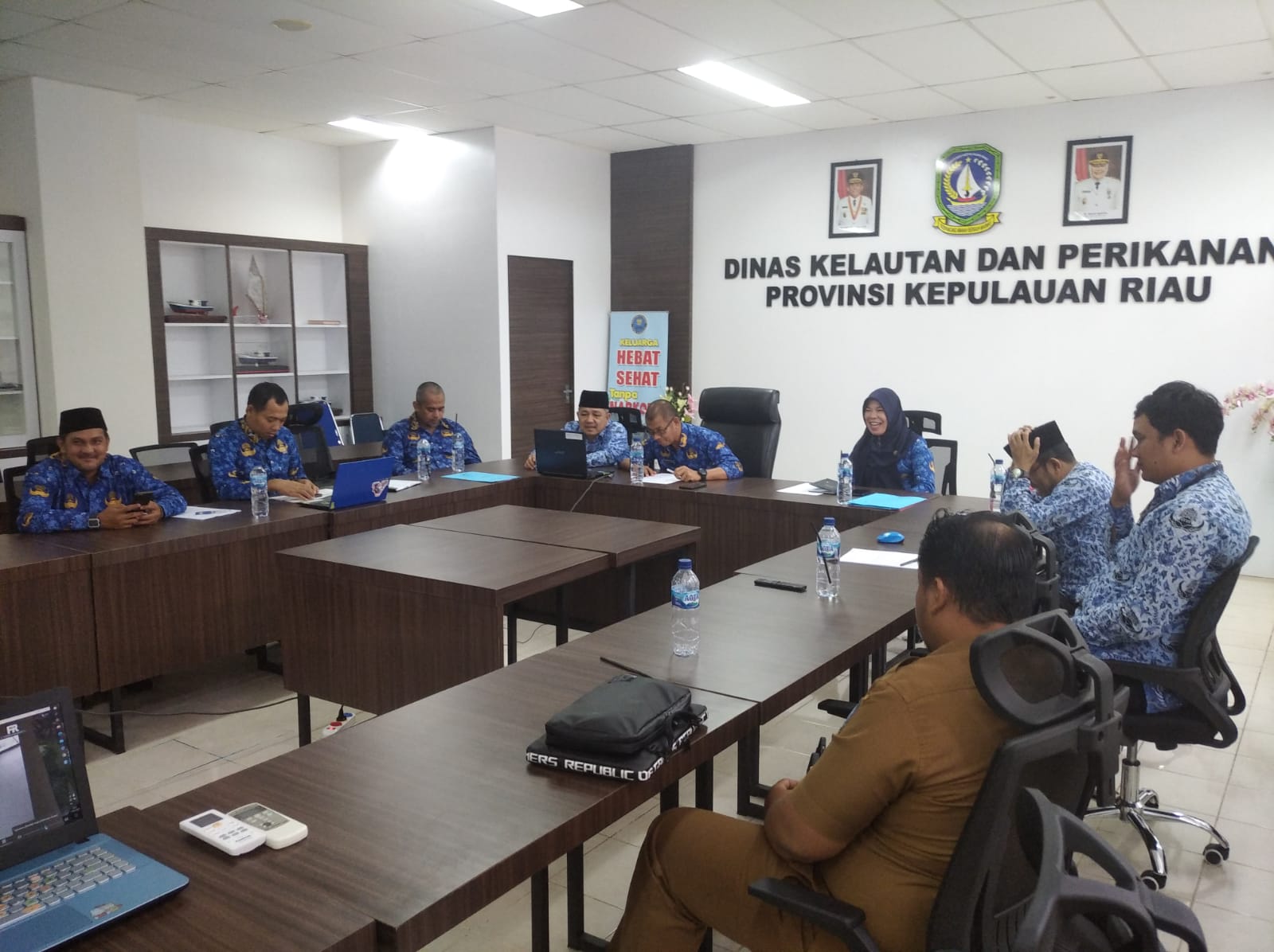 Kepala DKP memimpin Rapat koordinasi secara hybrid tentang rencana Ditjen Penguatan Daya Saing Produk Kelautan dan Perikanan (PDSPKP) Kementerian Kelautan dan Perikanan RI membangun Gudang Beku (Cold Storage) di Kabupaten Natuna