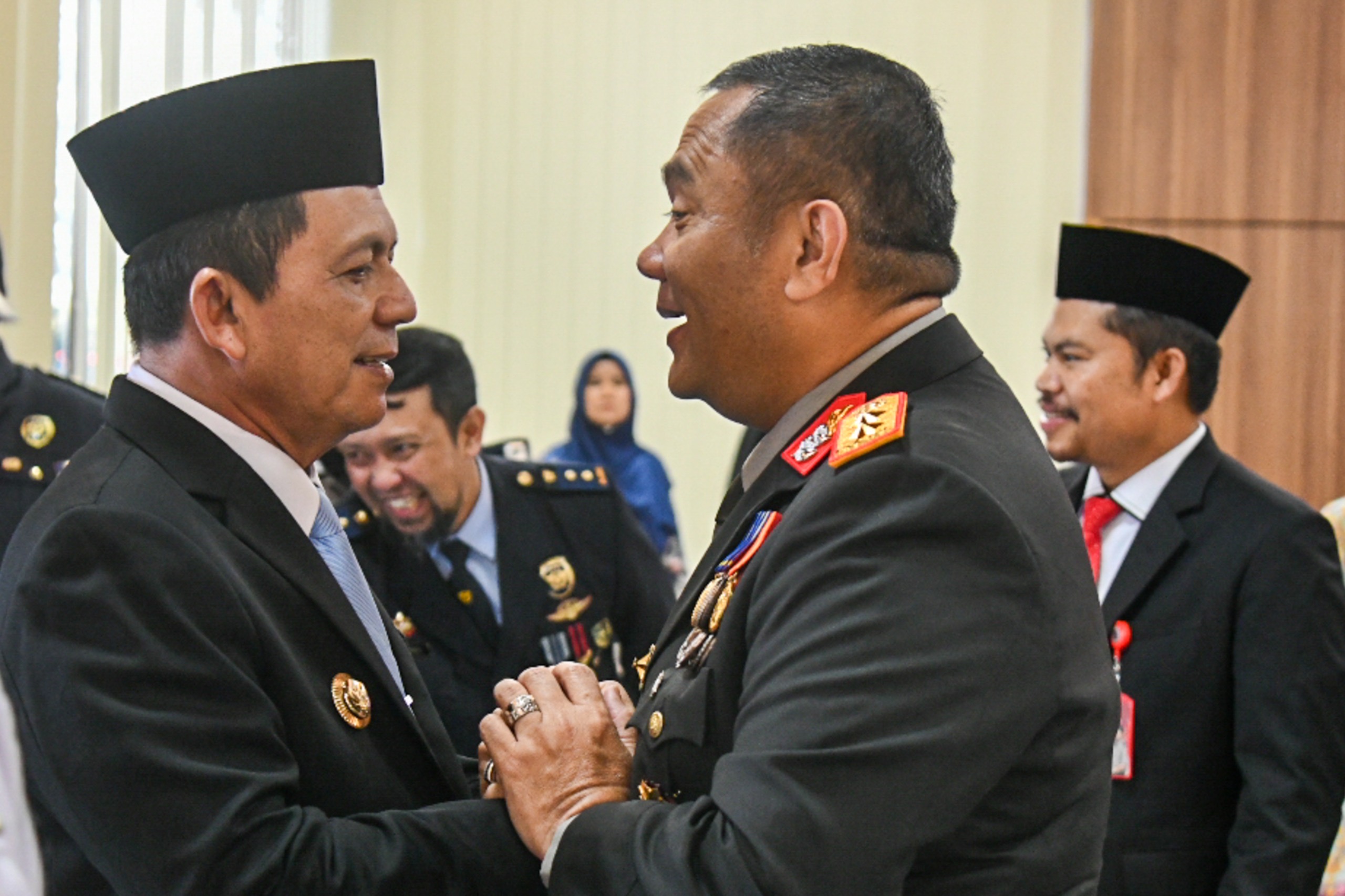 Gubernur Ansar Hadiri Rangkaian Syukuran Hari Bayangkara Ke-80 di Mapolda Kepri