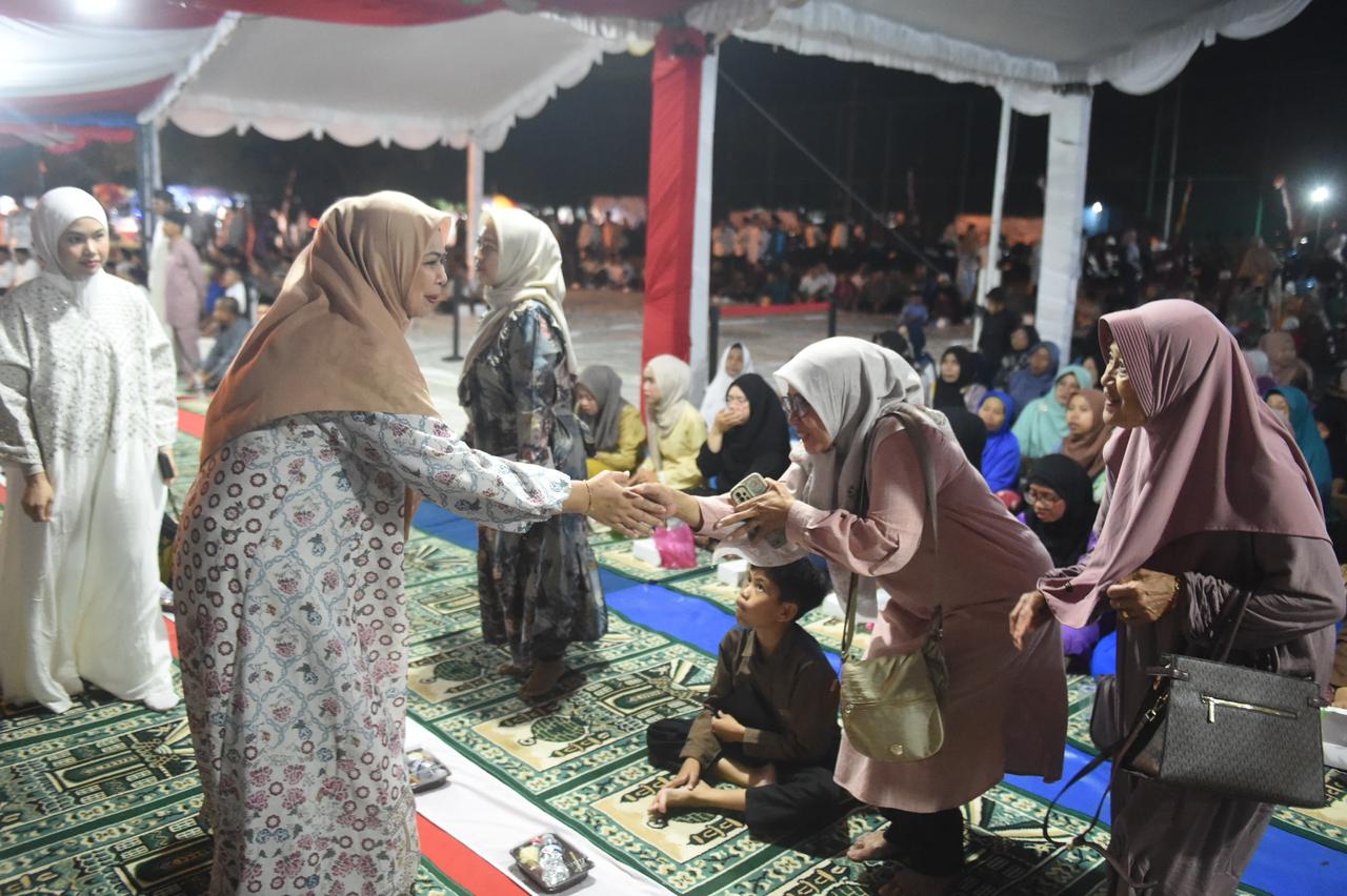 Dewi Ansar Ajak Masyarakat Teladani Akhlak Rasulullah pada Peringatan Maulid Nabi di Bintan