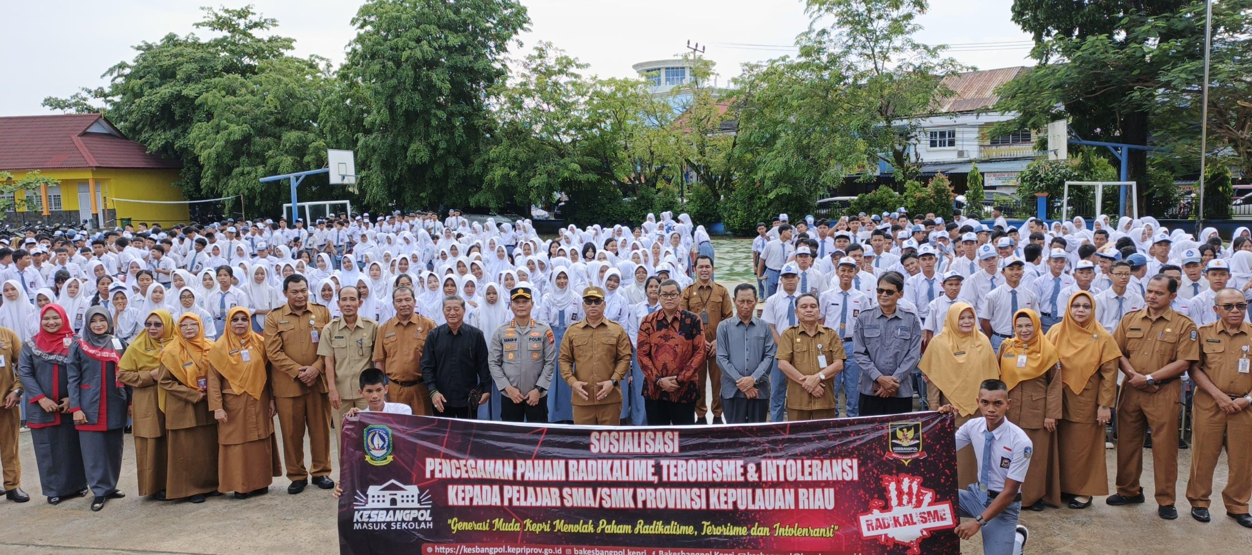 841 Pelajar Ikuti Kegiatan Kesbangpol Masuk Sekolah "KEMAS" Seri-2 di SMAN 4 Tanjungpinang