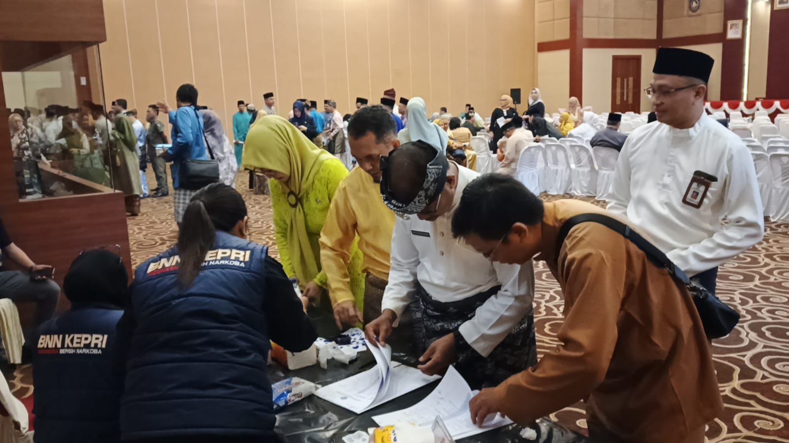Pejabat Pemprov Kepri di Test Urine oleh BNN, Hasilnya Semuanya Negatif Narkoba
