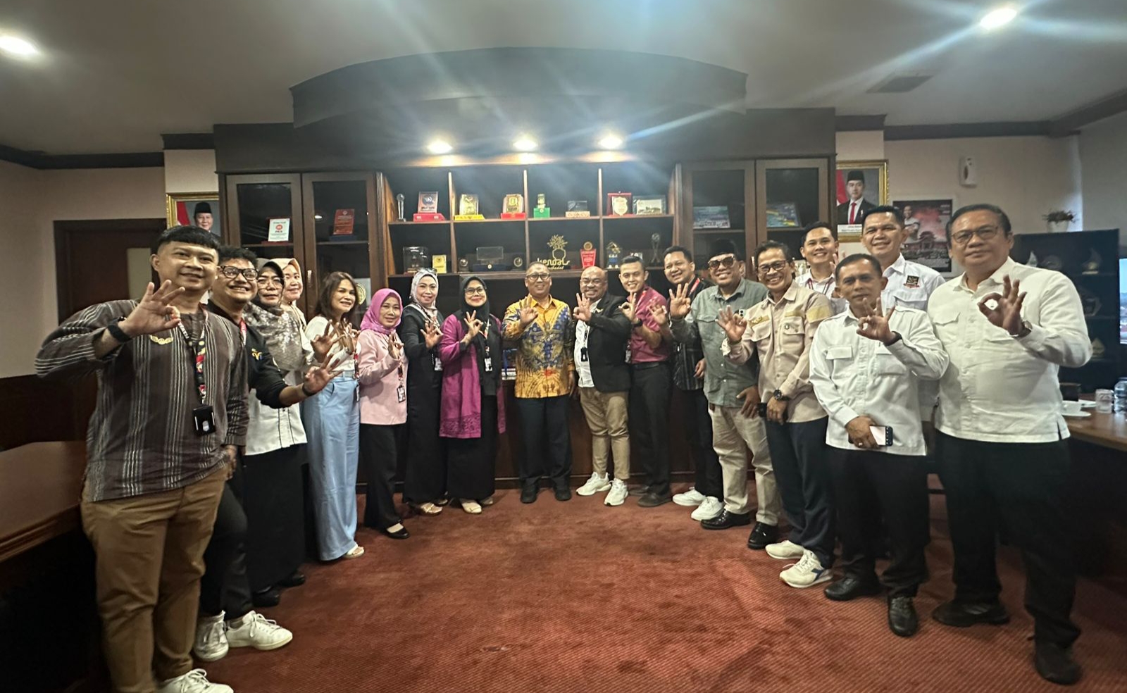 Bakesbangpol Dampingi Wagub Terima Audiensi Persatuan Pemandu Acara Indonesia (PERWARA Indonesia) Batam