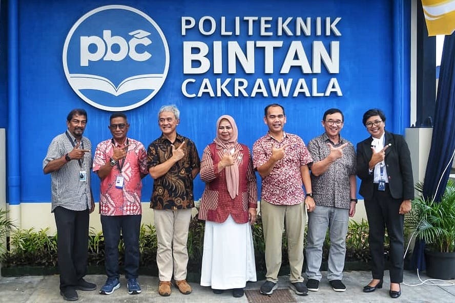 Dewi Ansar Hadiri Open House Evolusi Kampus PBC, Penanda Perkembangan Dunia Pendidikan Kepri