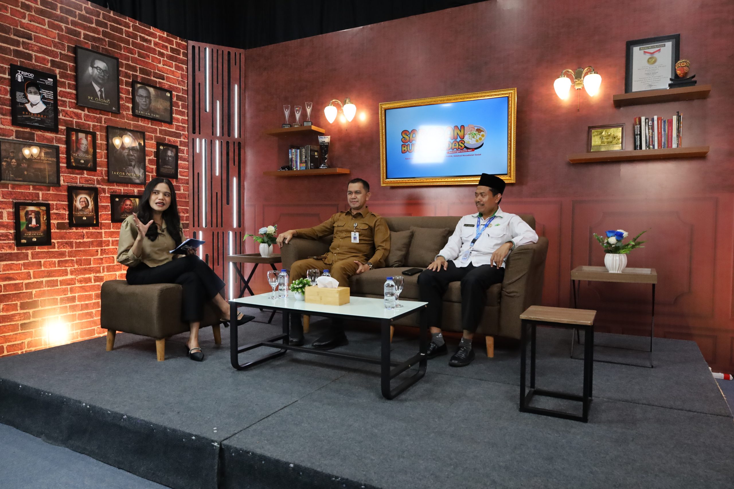 Badan Kesbangpol Kepri Hadirkan Podcast “Sarapan Bubur Pedas” Episode Ke-13, Perkuat Ideologi Pancasila di Kalangan Pelajar