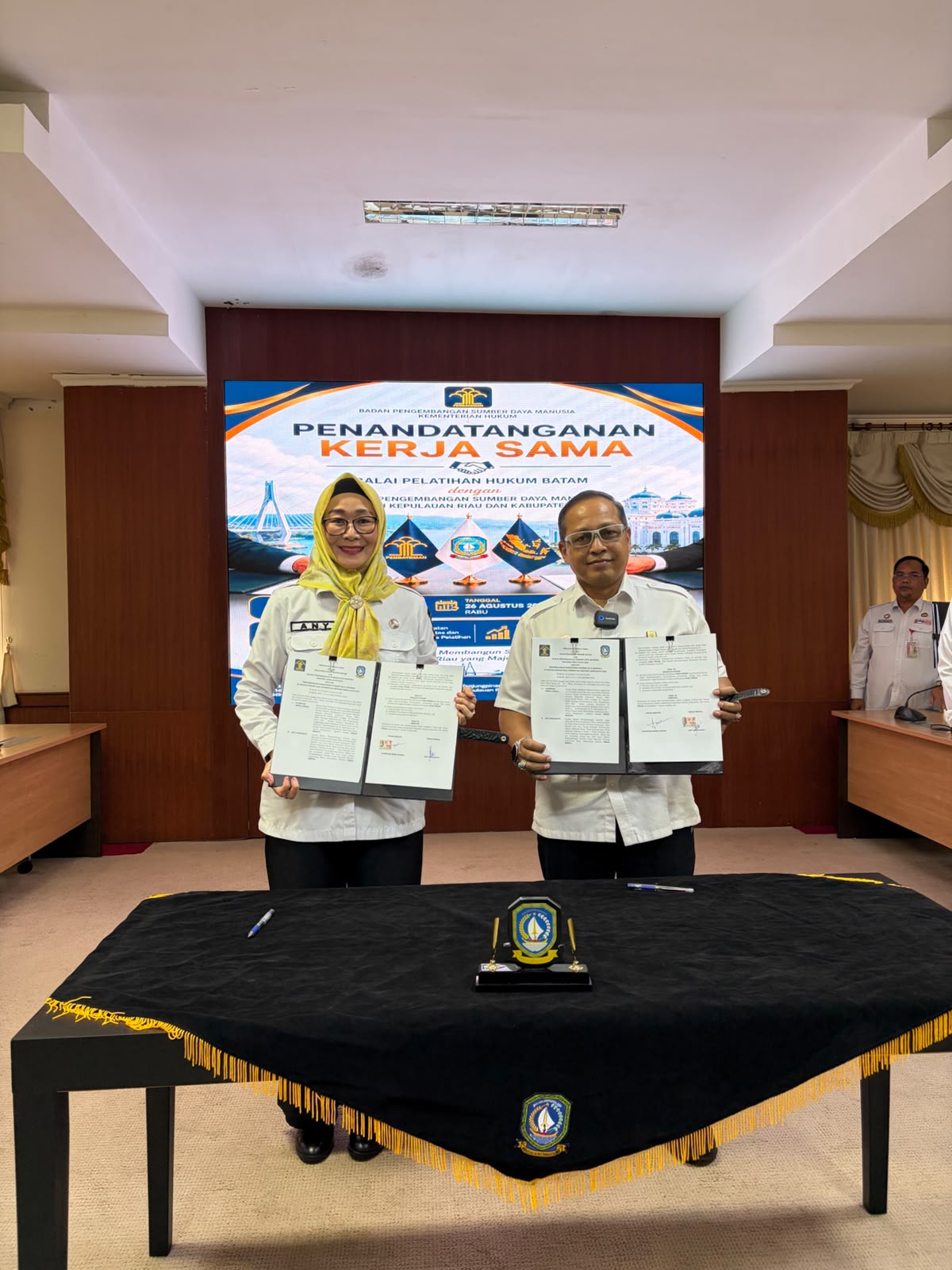 PEMPROV KEPRI PERKUAT KOMPETENSI ASN BIDANG HUKUM MELALUI PKS DENGAN BALAI PELATIHAN HUKUM BATAM