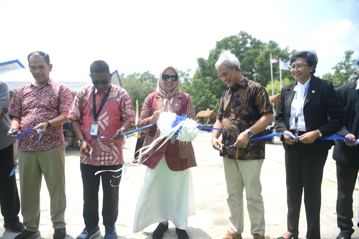 Dewi Ansar Hadiri Open House Evolusi Kampus PBC, Penanda Perkembangan Dunia Pendidikan Kepri