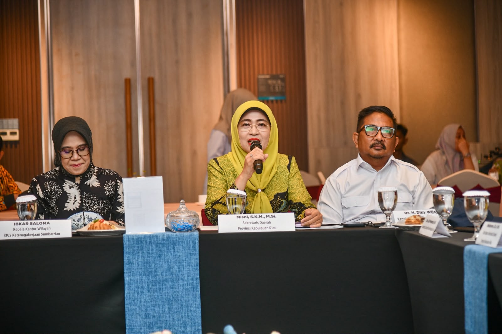 Sekdaprov Ikuti Monitoring dan Evaluasi Capaian Universal Coverage Jamsostek Kepri