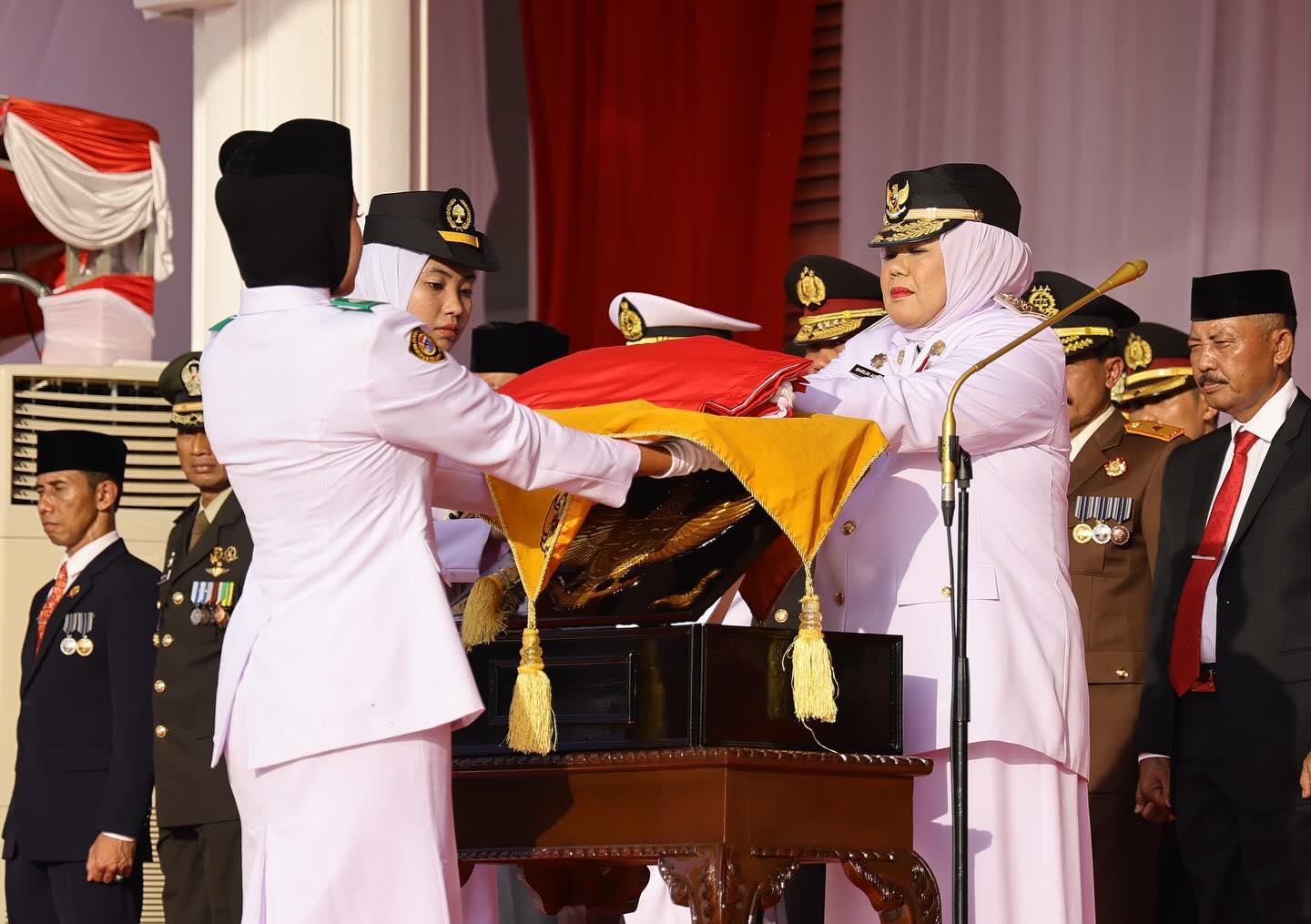 Upacara Penurunan Bendera Dalam Rangka Peringatan HUT Ke-79 Kemerdekaan RI Tingkat Provinsi Kepulauan Riau Tahun 2024