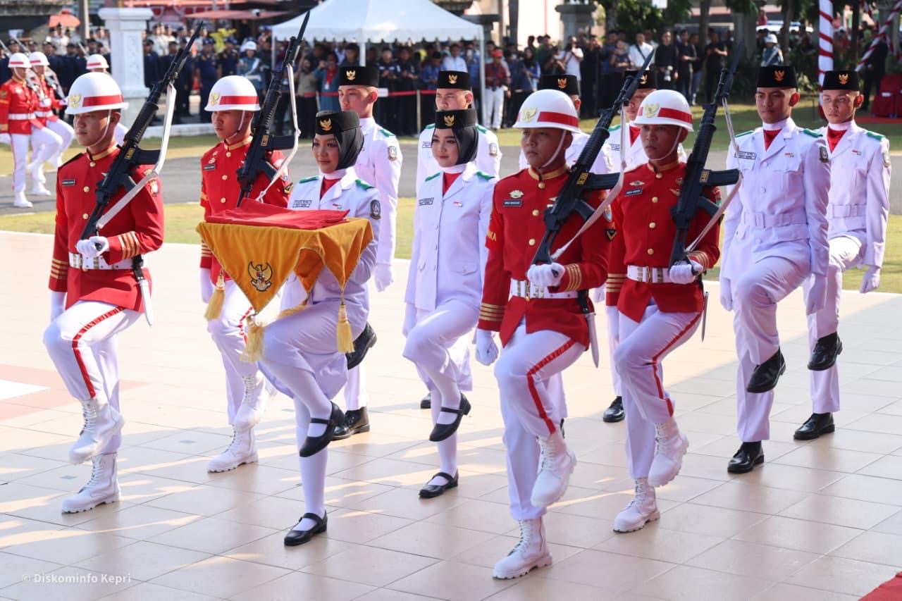 Pimpin Upacara HUT ke-81 RI di Kepri, Gubenur Ansar Tekankan Peran Kepri sebagai Perisai Kedaulatan Maritim Indonesia