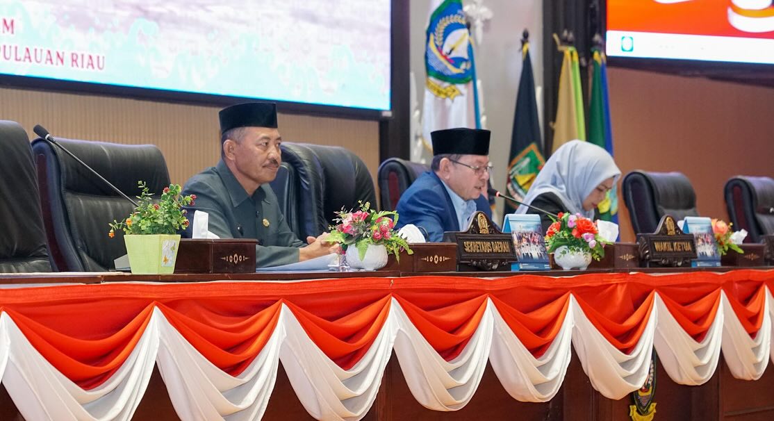 Rapat Paripurna Jawaban Pemerintah Provinsi Kepri Terhadap Pandangan Umum DPRD Kepri