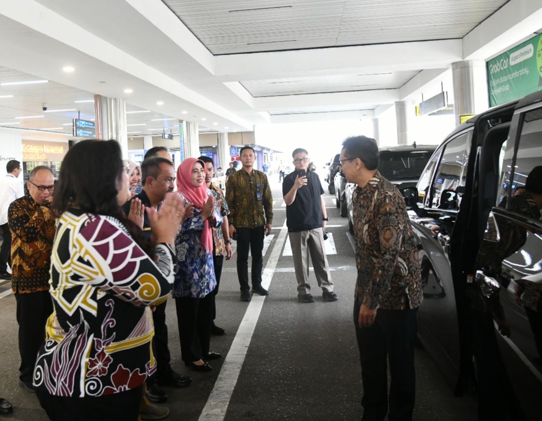 Dampingi Menteri Kesehatan RI, Sekdaprov Kepri Hadiri Pertemuan Ilmiah Tahunan ke- 30 Ahli Bedah Saraf Indonesia