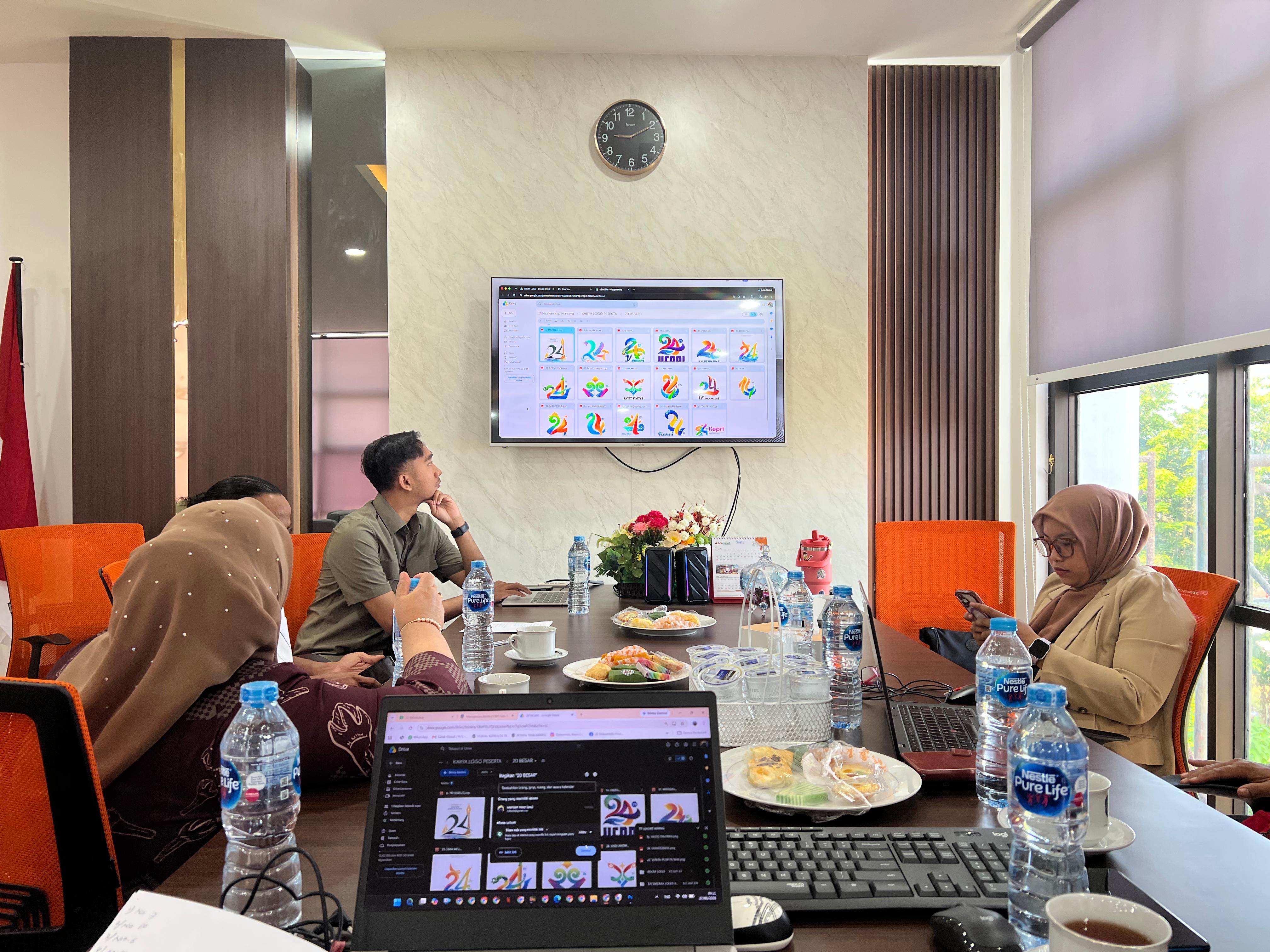 43 Karya Logo Adu Kreativitas, Tim Juri Pilih 5 Besar Sayembara Logo HUT ke-24 Kepri