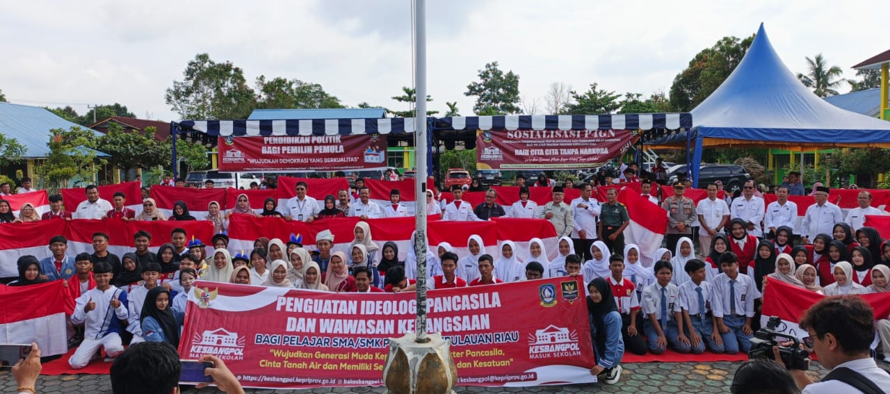 Program KEMAS seri-6 di SMA Negeri 1 Toapaya Kabupaten Bintan berlangsung Meriah