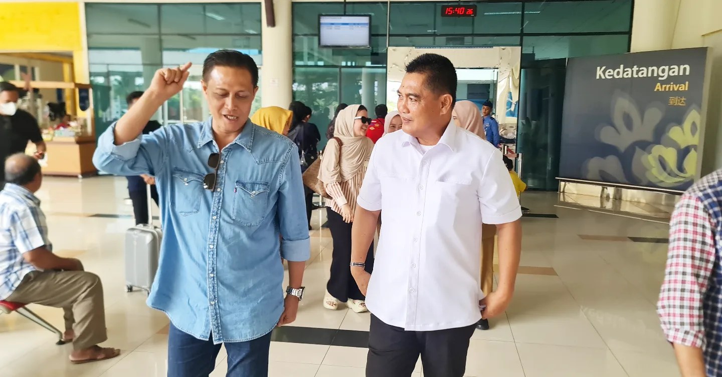 Kepala Badan Kesbangpol Kepri Menerima Kunjungan Sultan Pontianak IX