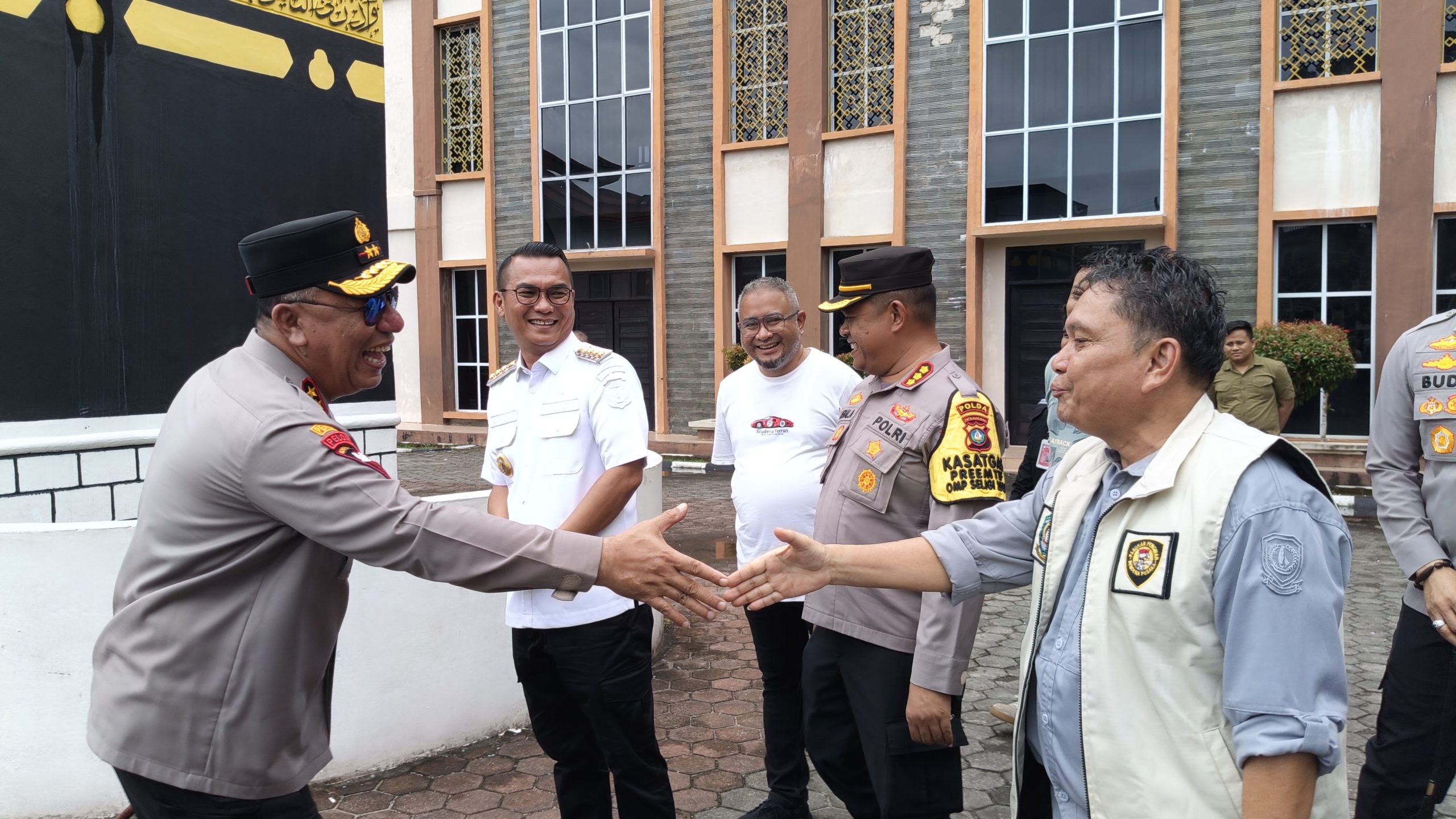 Kapolda Kepulauan Riau Meninjau Posko Desk Pilkada Serentak di Asrama Haji Tanjungpinang