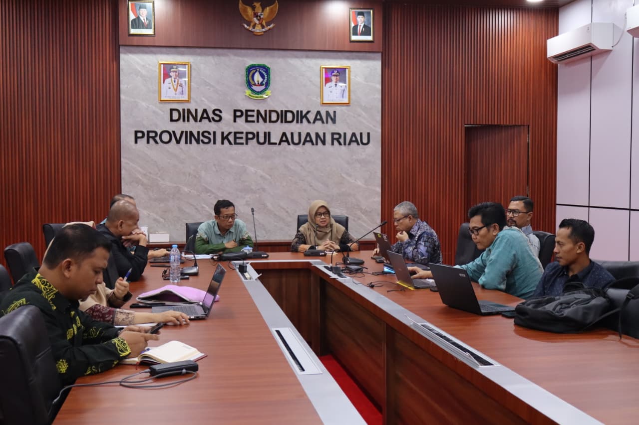 Sekretaris Disdik Kepri Buka FGD Penyusunan KAK, Dorong Perencanaan Kegiatan Lebih Berkualitas