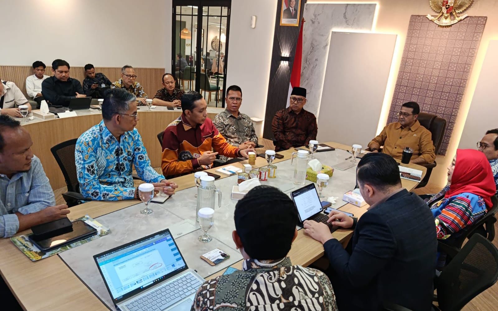 Menteri Ekraf Dorong Kolaborasi Pusat-Daerah untuk Kembangkan Ekonomi Kreatif Berbasis Laut di Kepri