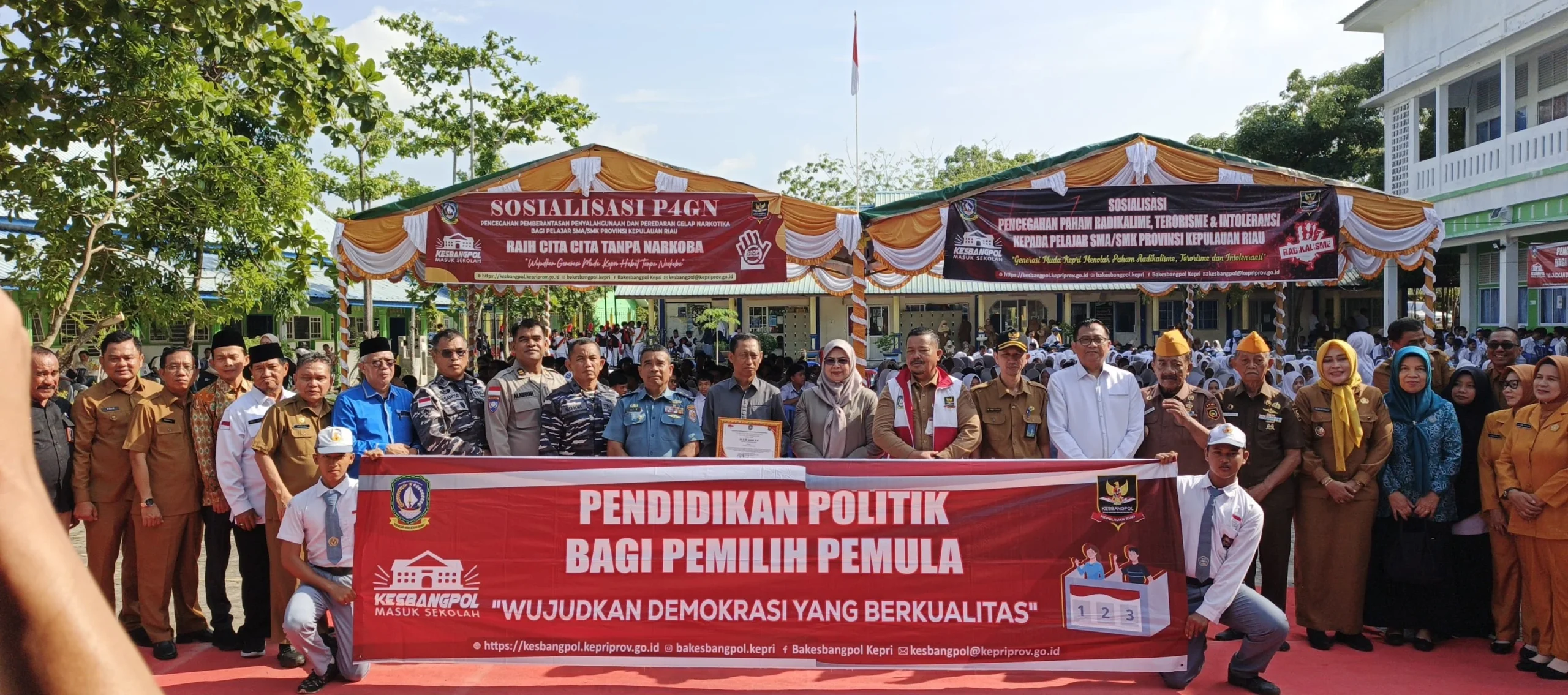 Program Kesbangpol Masuk Sekolah (KEMAS) seri ke-17 Tahun 2026 di SMK Negeri 1 Bintan Utara Diikuti 1000 Pelajar