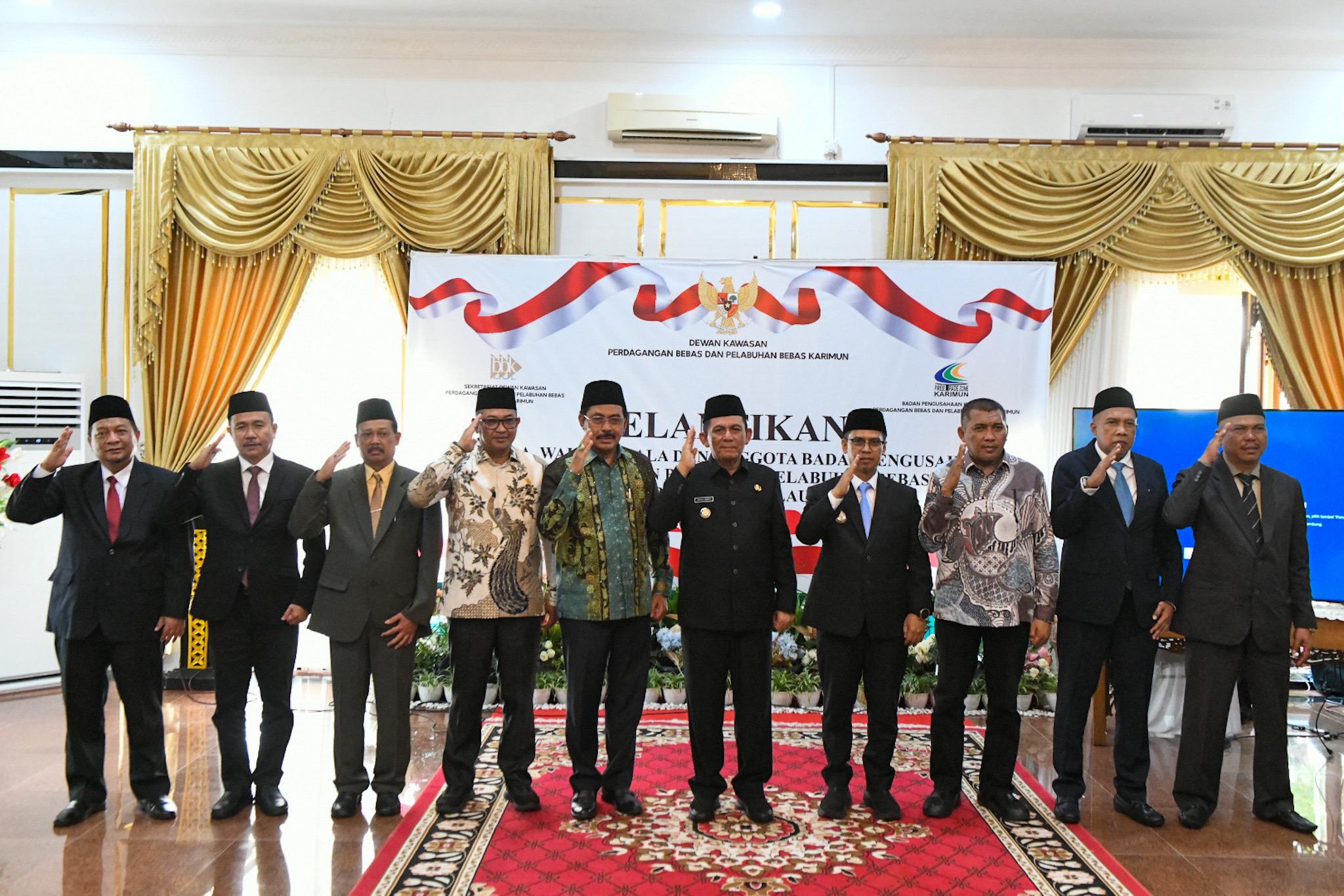 Gubernur Ansar Lantik Pimpinan Baru BP Karimun: Targetkan Optimalisasi Potensi Kawasan Bebas