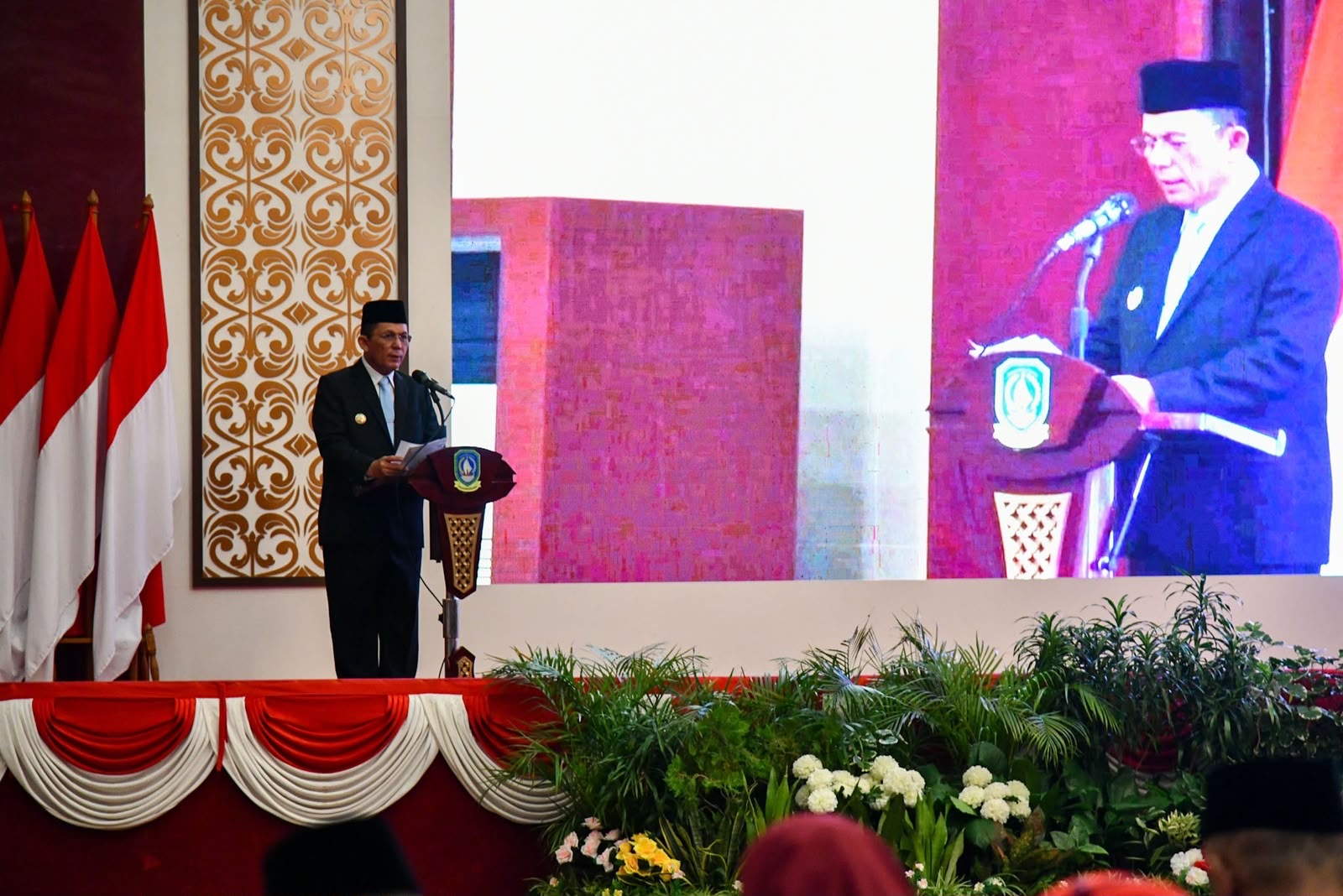 Gubernur Ansar Serahkan Satyalancana Karya Satya kepada 610 PNS Kepri
